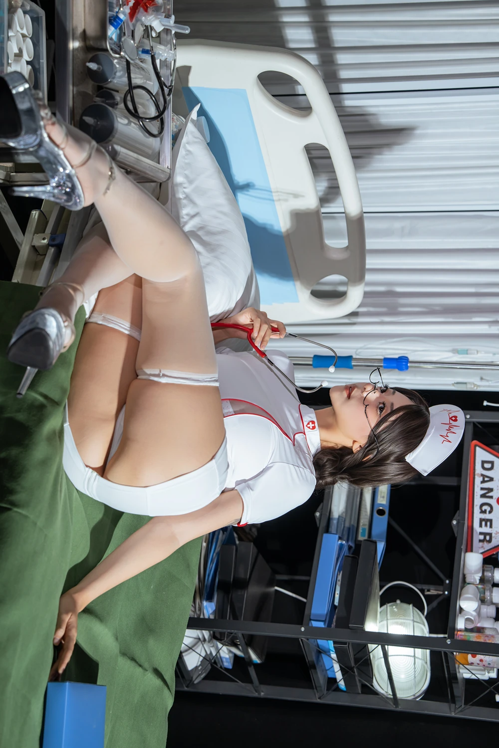 Cosplay 奈汐酱nice – 心动护士