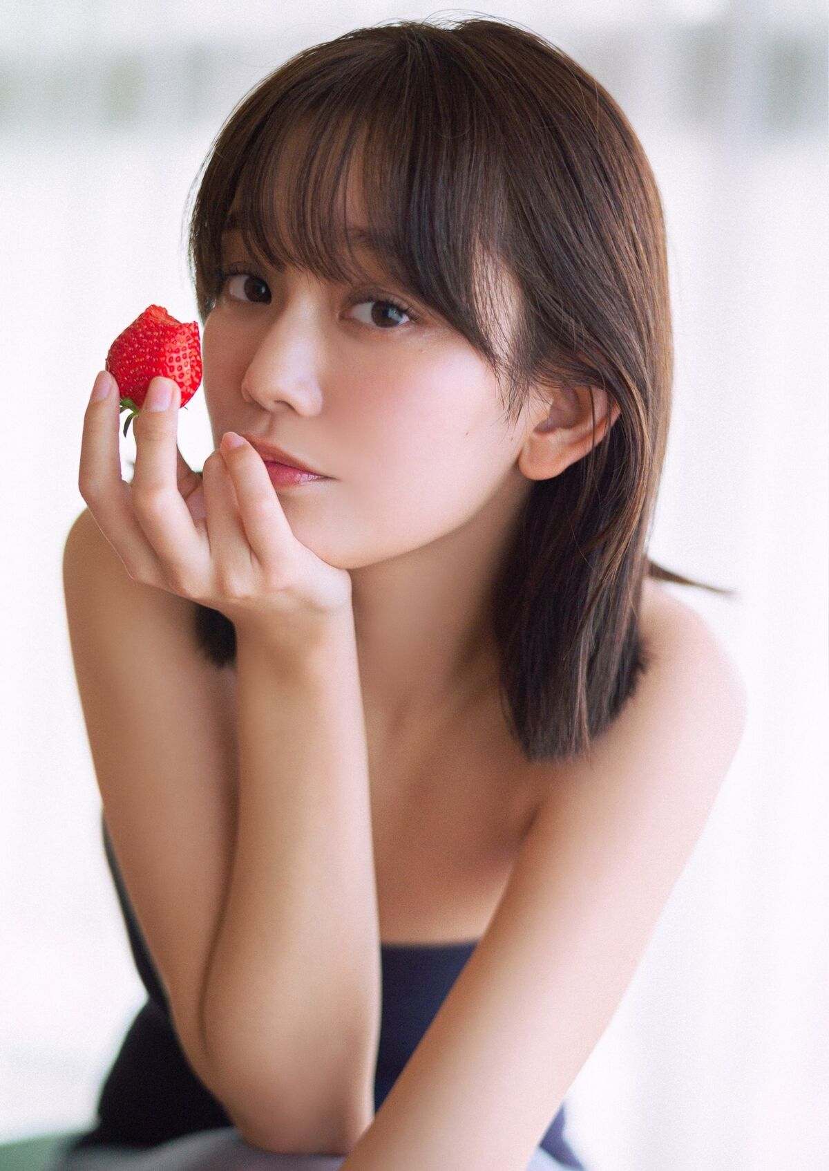 青戸しの - デジタル限定 YJ PHOTO BOOK 写真集 つかまえて