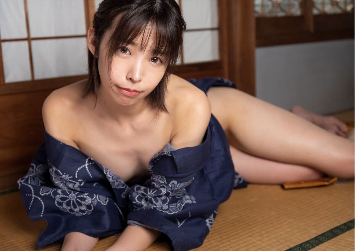 Manaka Tugu 真中つぐ - デジタル写真集 Eureka