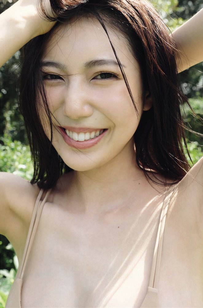 阿部なつき ボンキュッボンの水着グラビア画像！