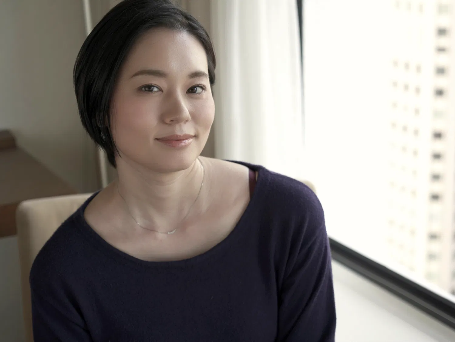 【舞ワイフ公式写真集】平井栞奈 - 快楽を求め続ける欲求不満な美尻妻