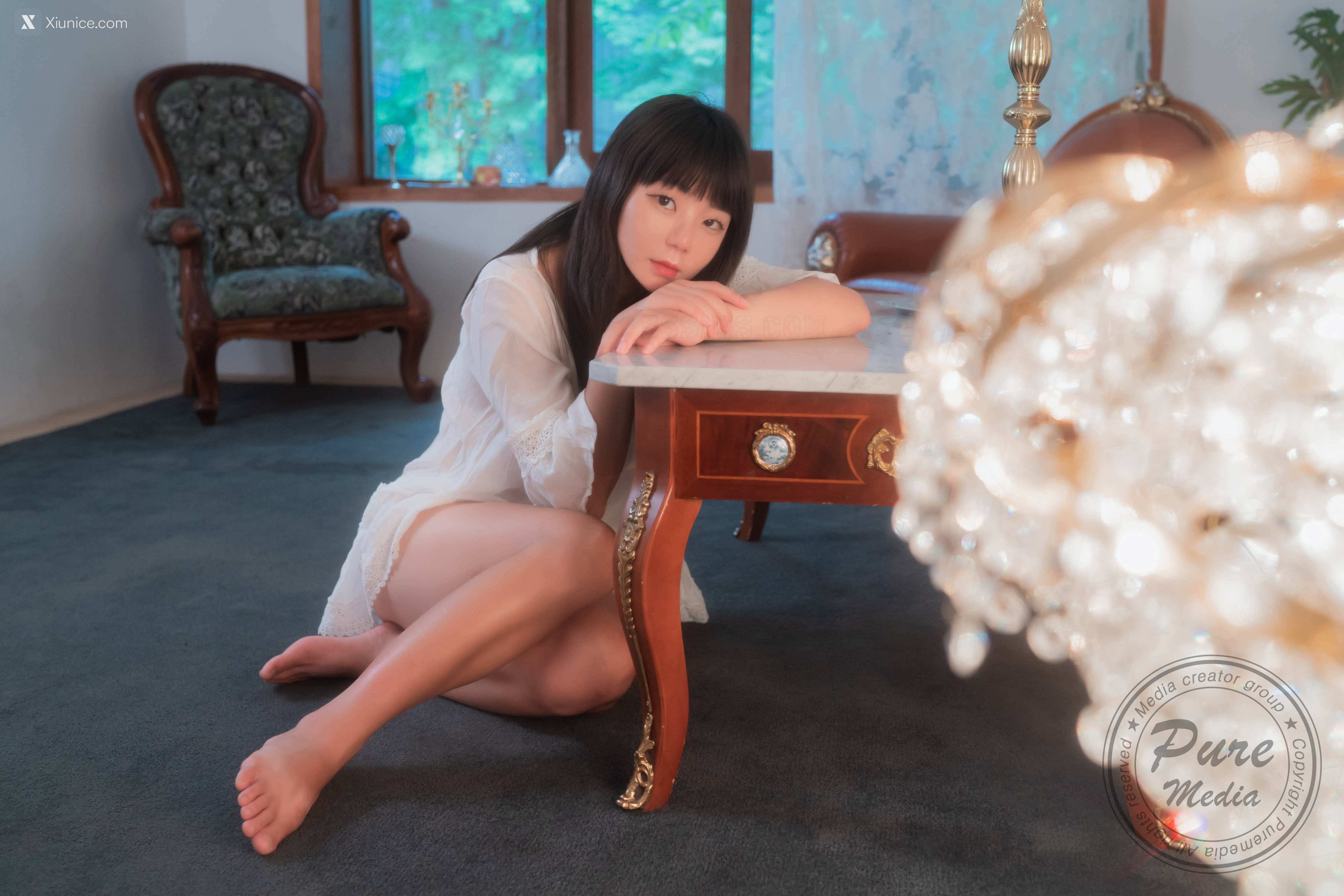 Pure Media Vol.197 KISS-ME (키스미) – Lighting Girl 4K