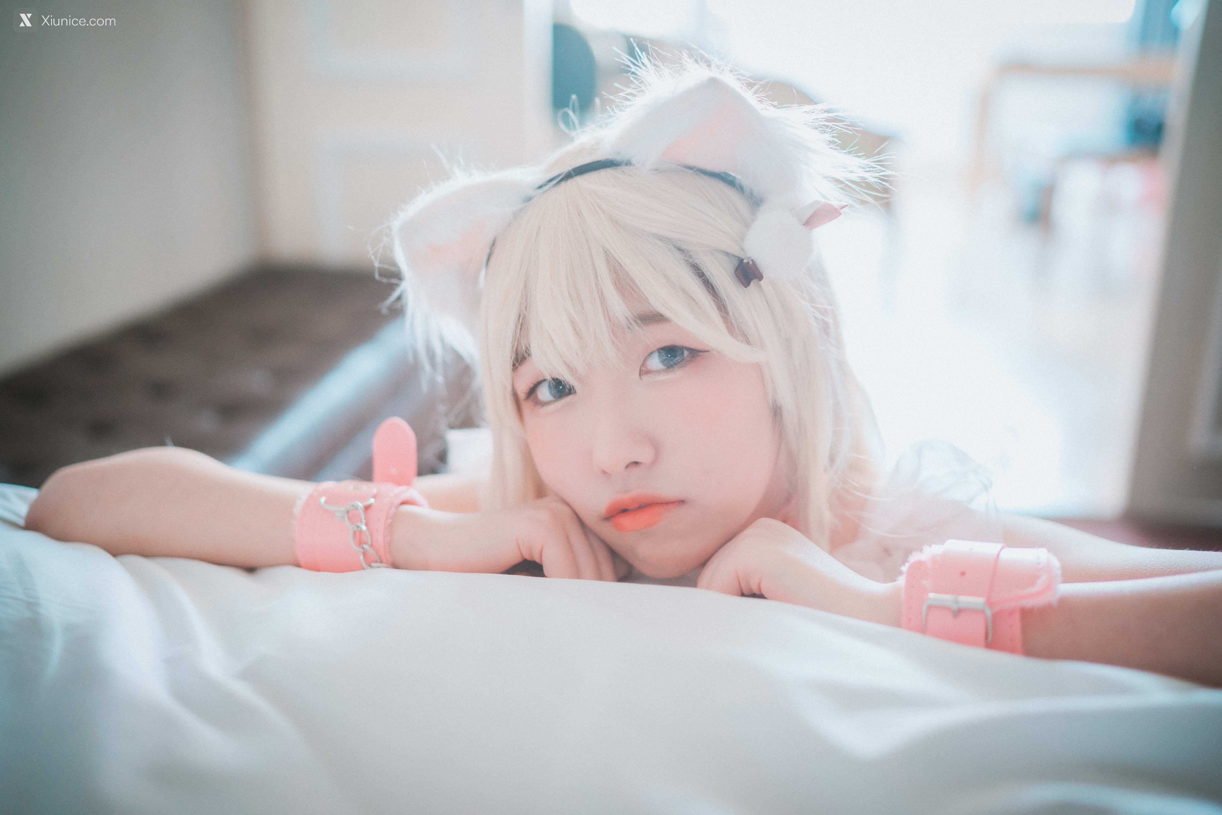 DJAWA Photo – Sonson (손손) – Gata Rosa 4K