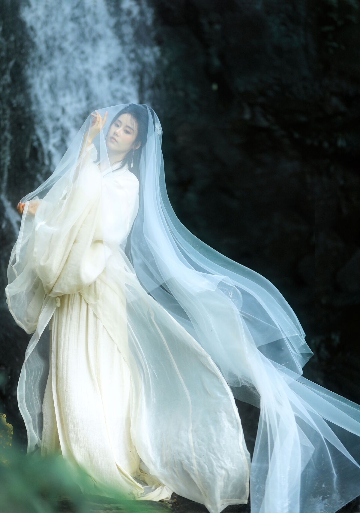 YiTuYu艺图语 Vol.10082 Ren Jian Yue-Su Chen