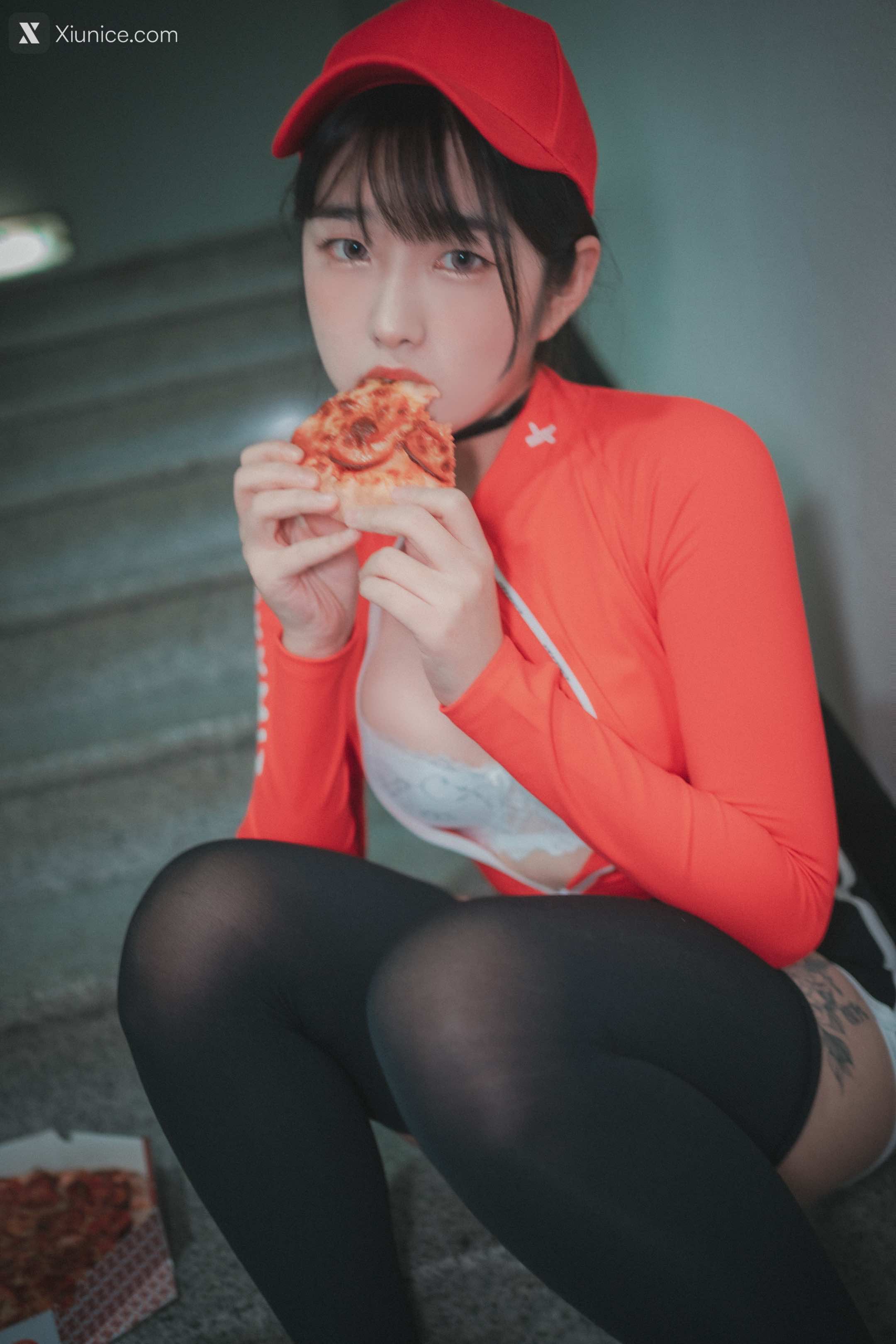 DJAWA Photo – Sonson (손손) – Pizza Girl 4K