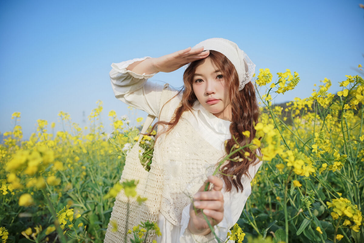 YiTuYu艺图语 Vol.10084 Jing Jing Yi