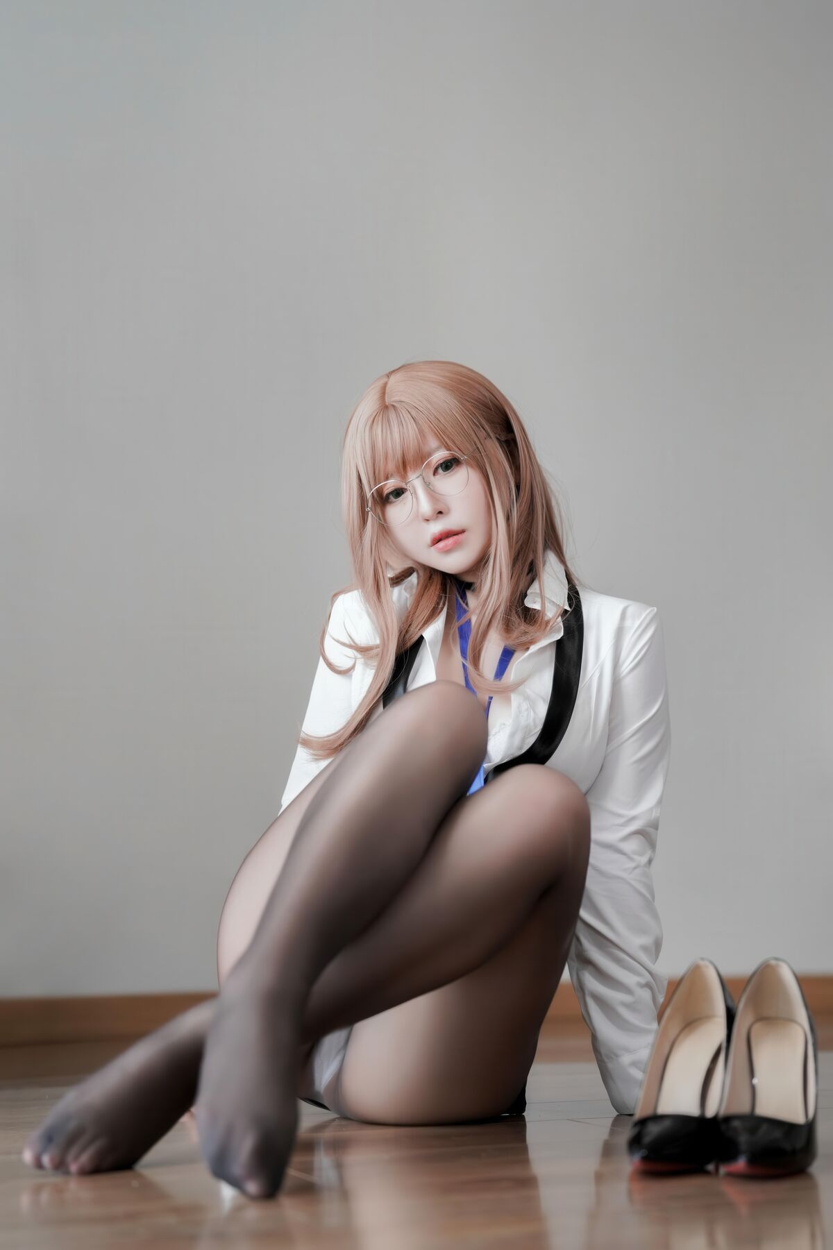 Coser@半半子 - Nikke胜利女神 艾玛秘书