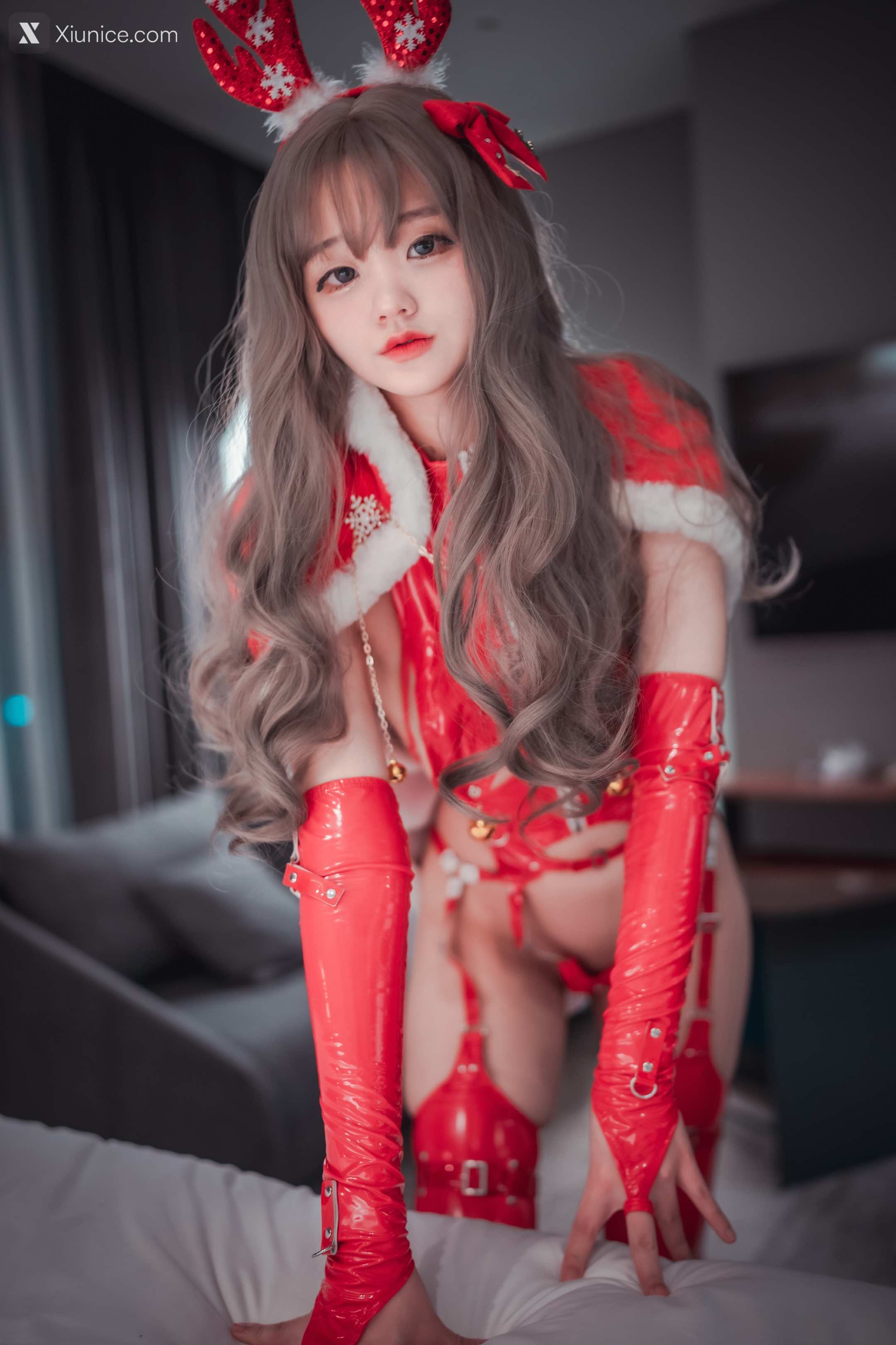 DJAWA Photo – Jeong Jenny (정제니) – Christmas Special 2022 4K