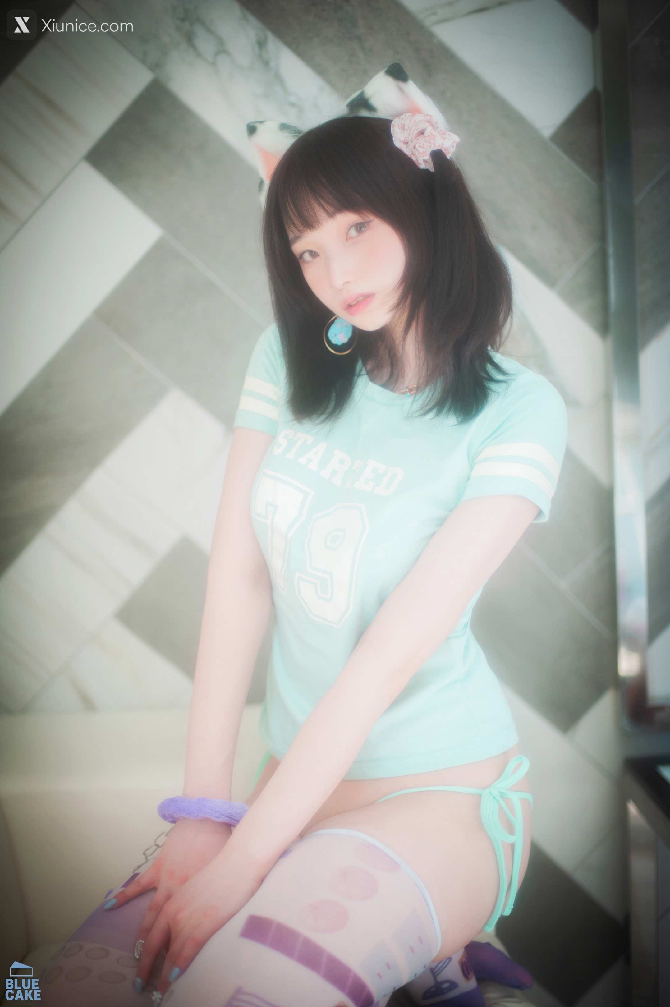 BLUECAKE Bambi (밤비) – Naughty Cats Pink & Mint RED 4K