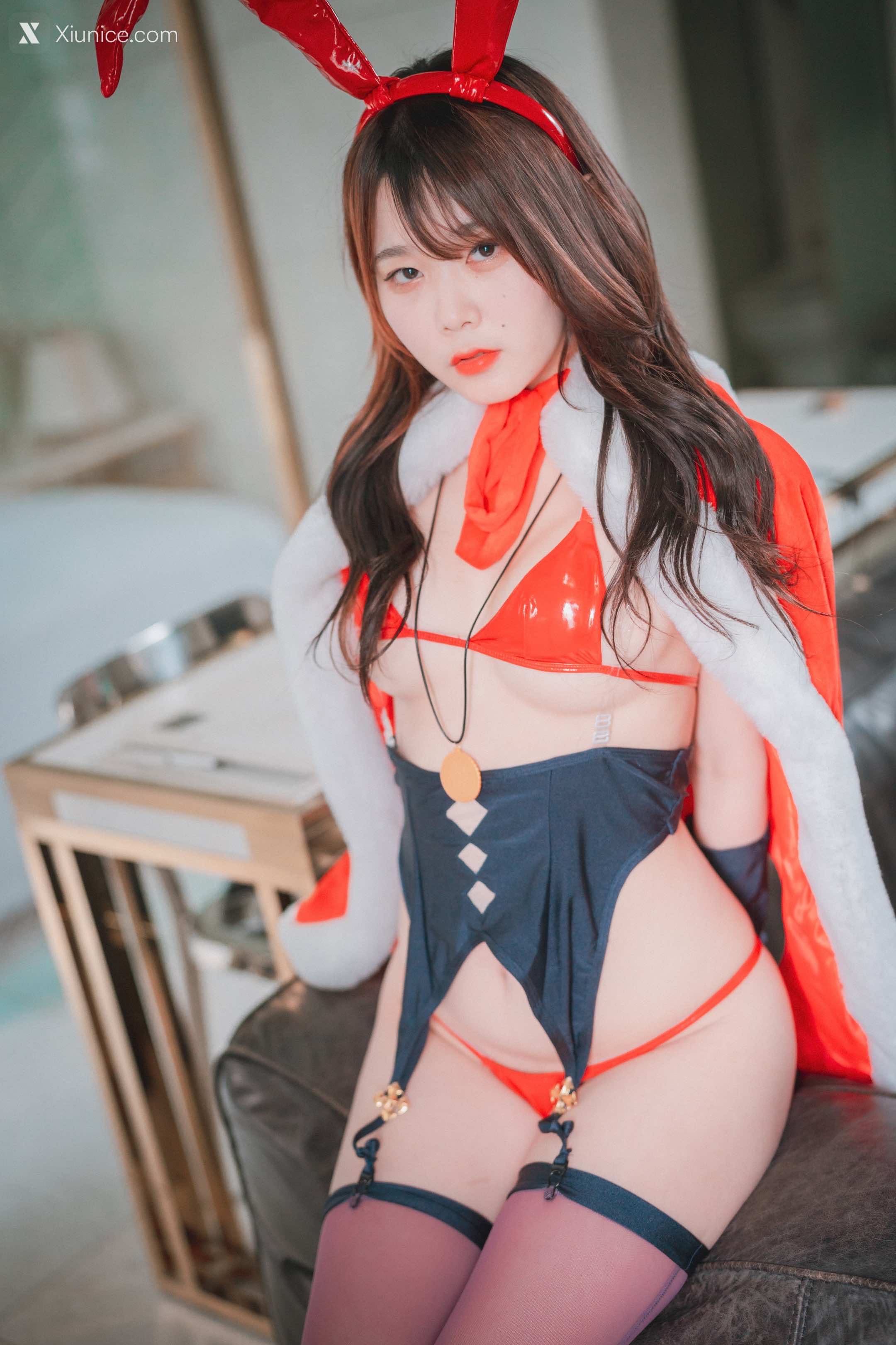 DJAWA Photo – Zia (지아) – Christmas Special 4K