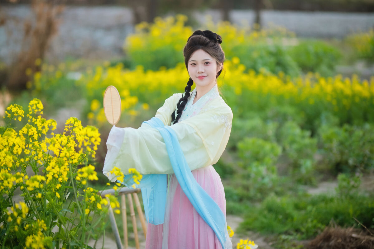 YiTuYu艺图语 Vol.10139 Jin Tian Yao Qu Hua Zhuang Ling