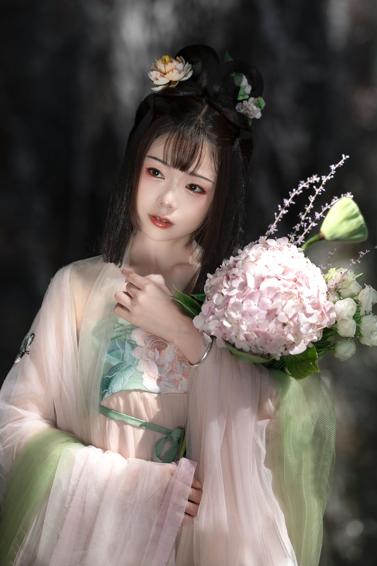 YiTuYu艺图语 Vol.10151 Yun Yun De Hei Yan Quan Er