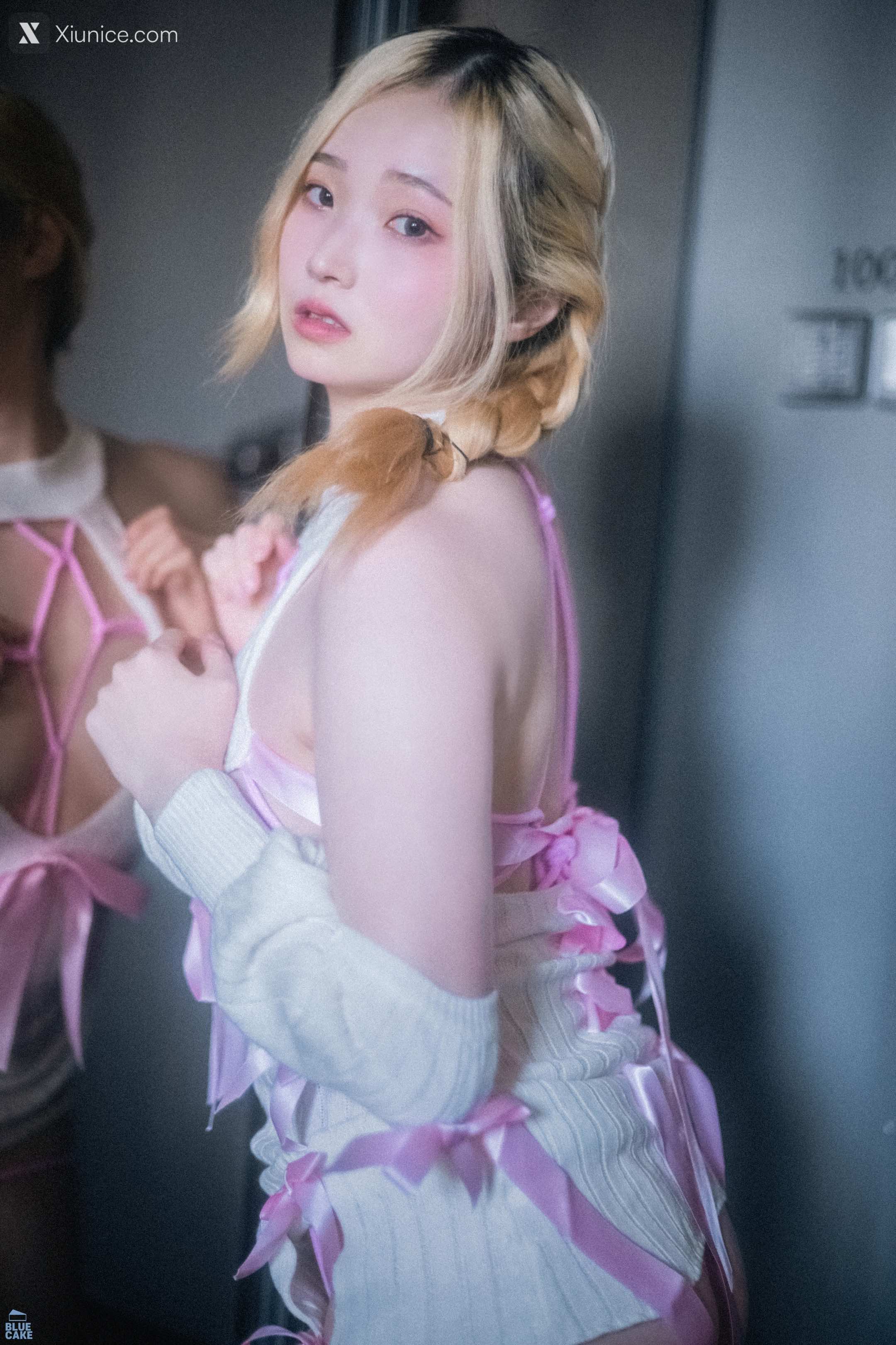 BLUECAKE Bambi (밤비) – Present For U 4K