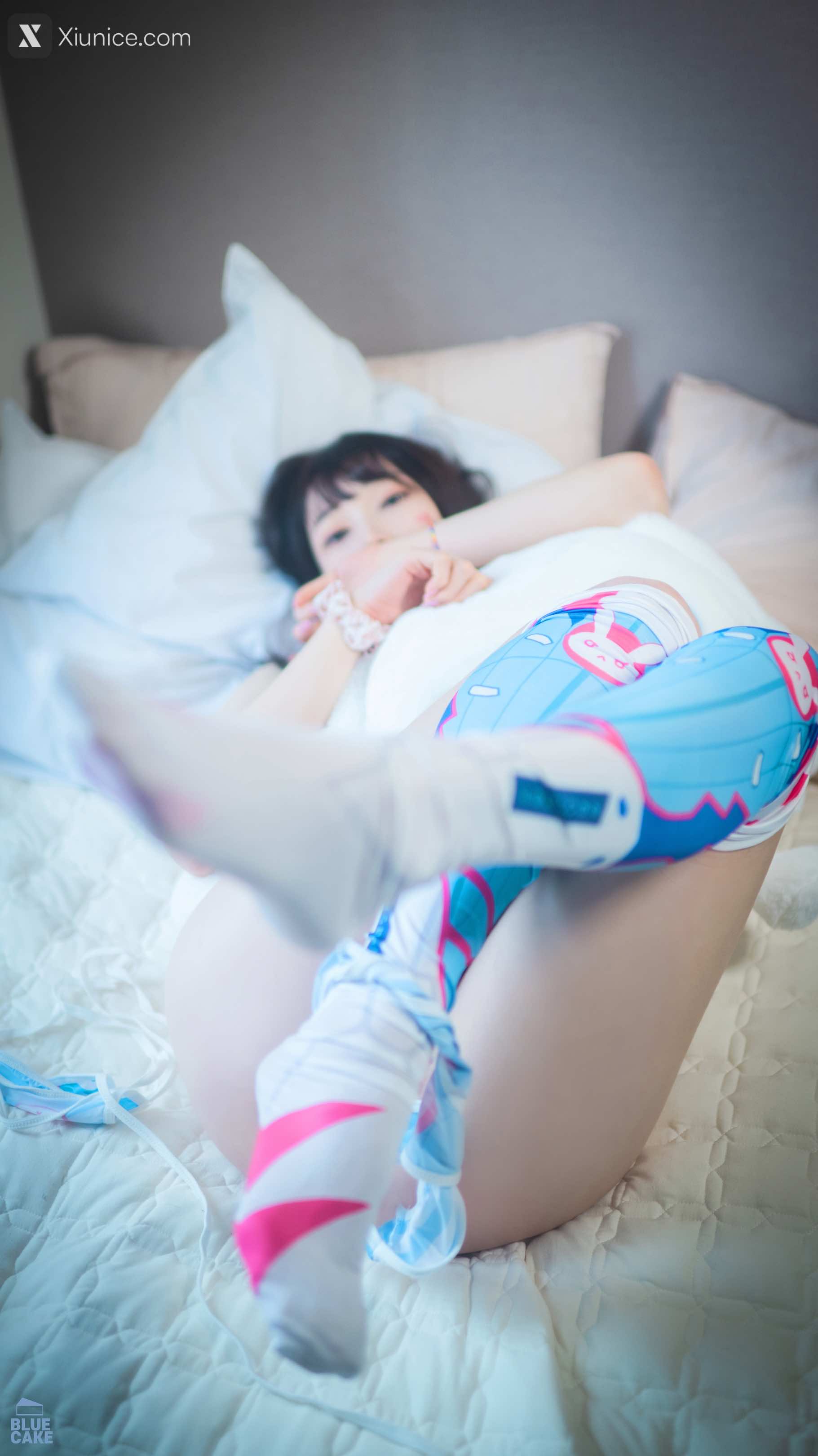 BLUECAKE Bambi (밤비) – Home Work 4K