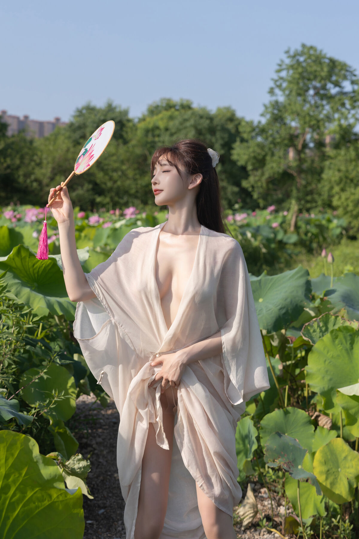 内购无水印 Lu Xuan Xuan 陆萱萱 - 秀人网模特 荷花 Part01