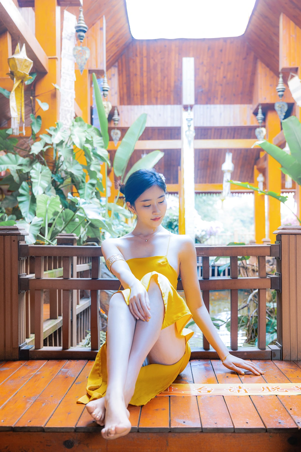 Cosplay 年年Nnian – 蒹葭