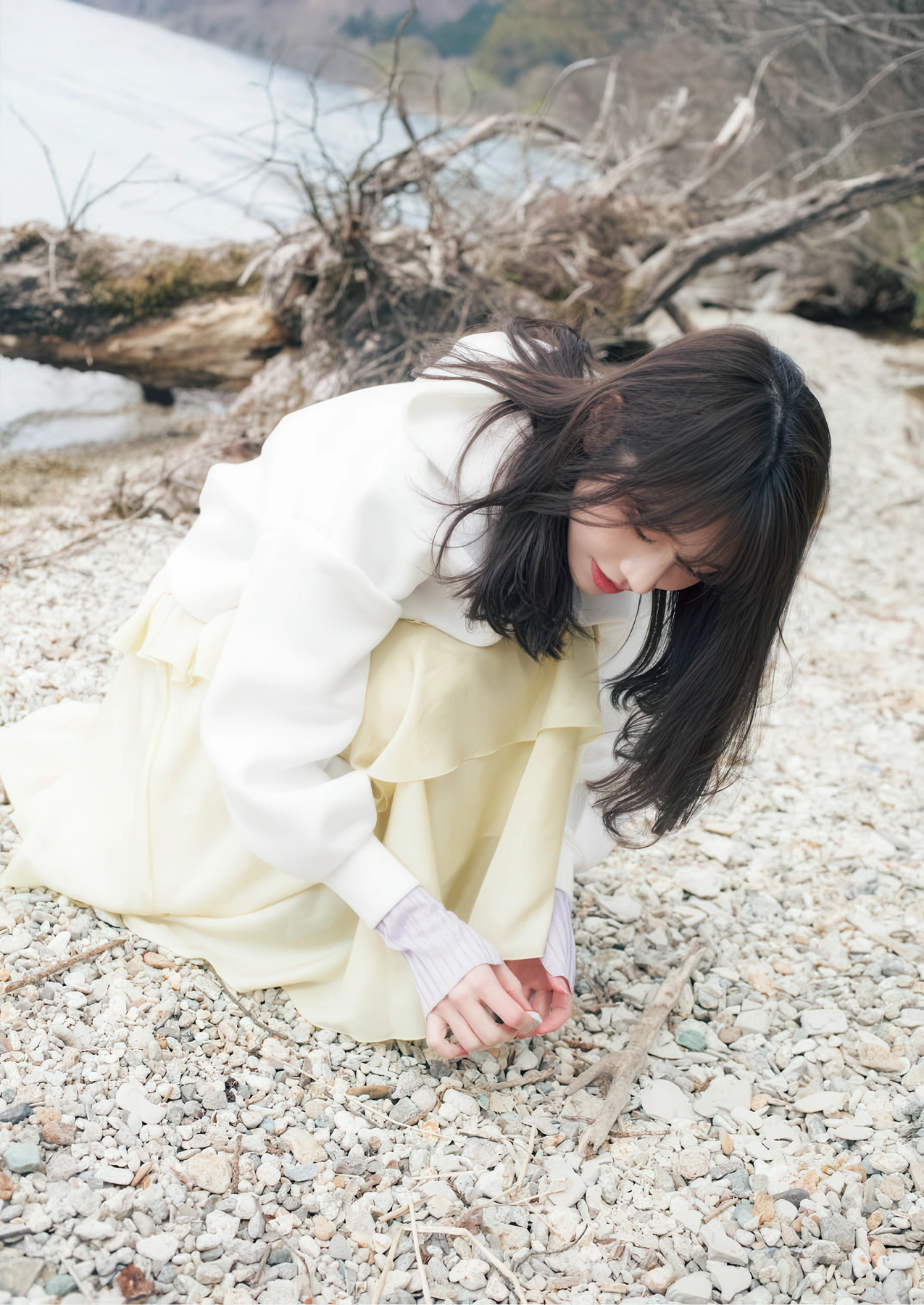 Saika Kawakita 河北彩伽, 写真集 増ページ デジタル特装版 『うたかたの花』