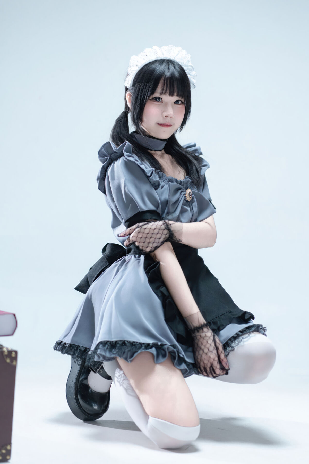 Coser@清水凪 - 手提箱与灰色女仆