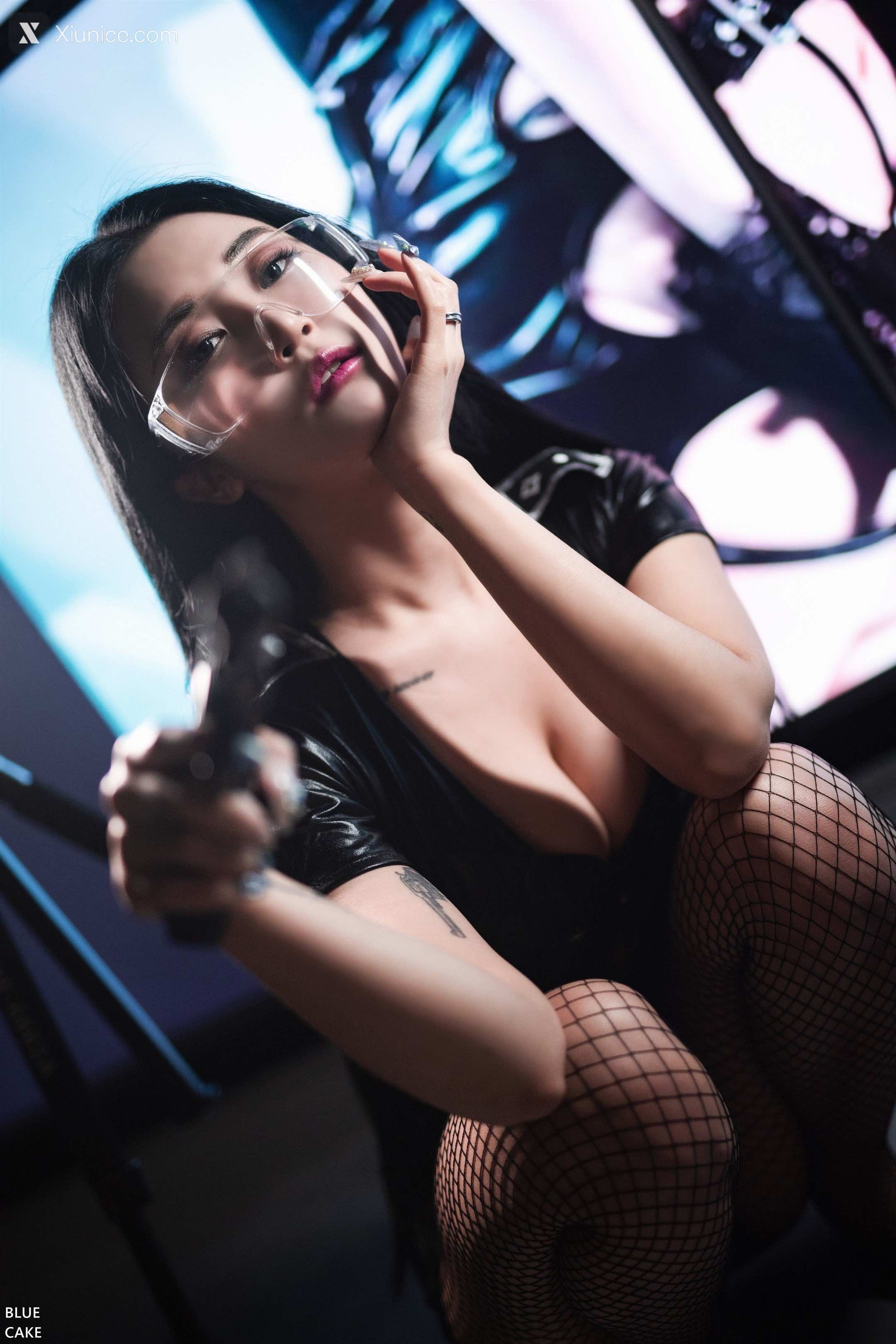 BLUECAKE Bomi (보미) – Siren 4K