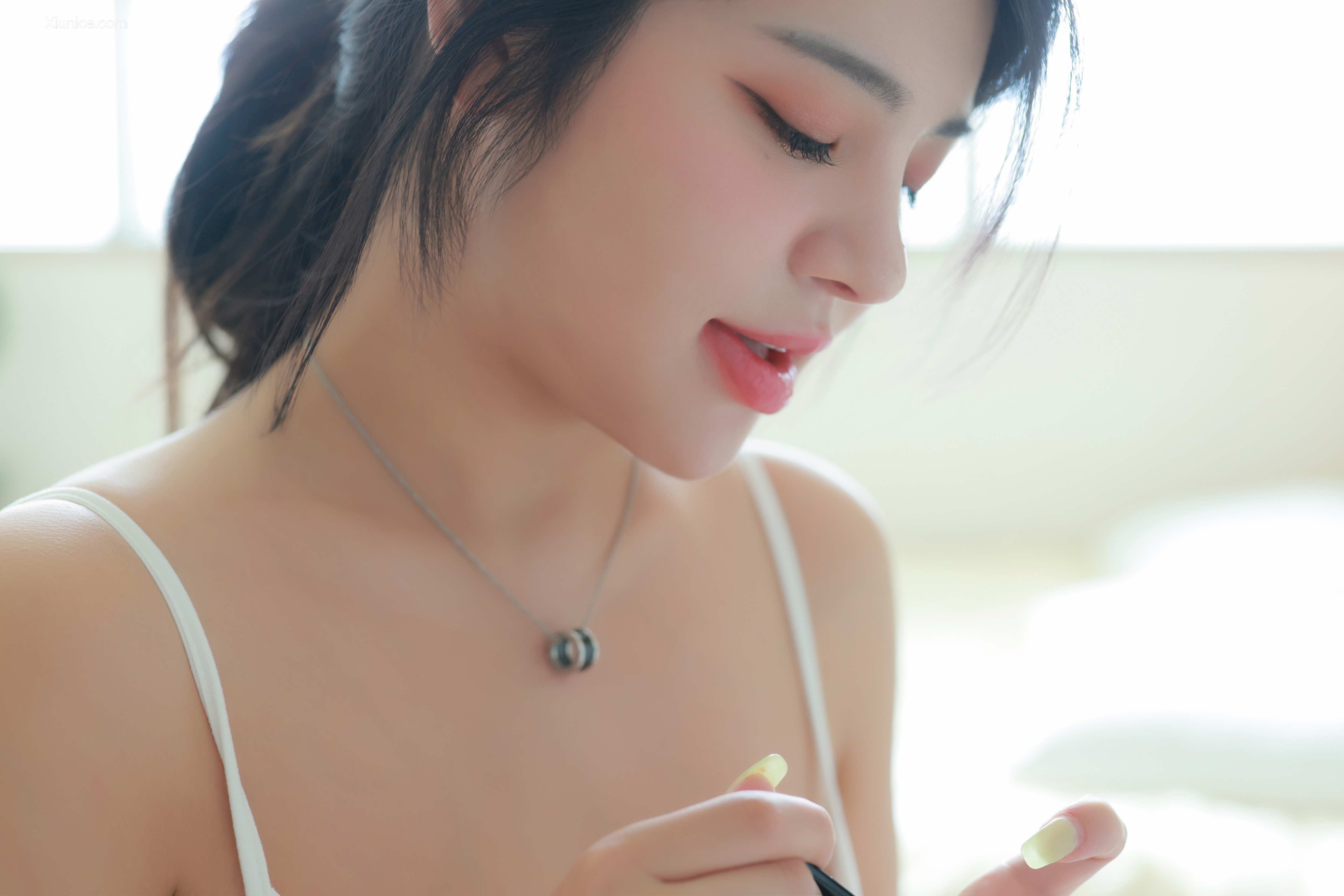 SweetBox – Robi – Roman 4K