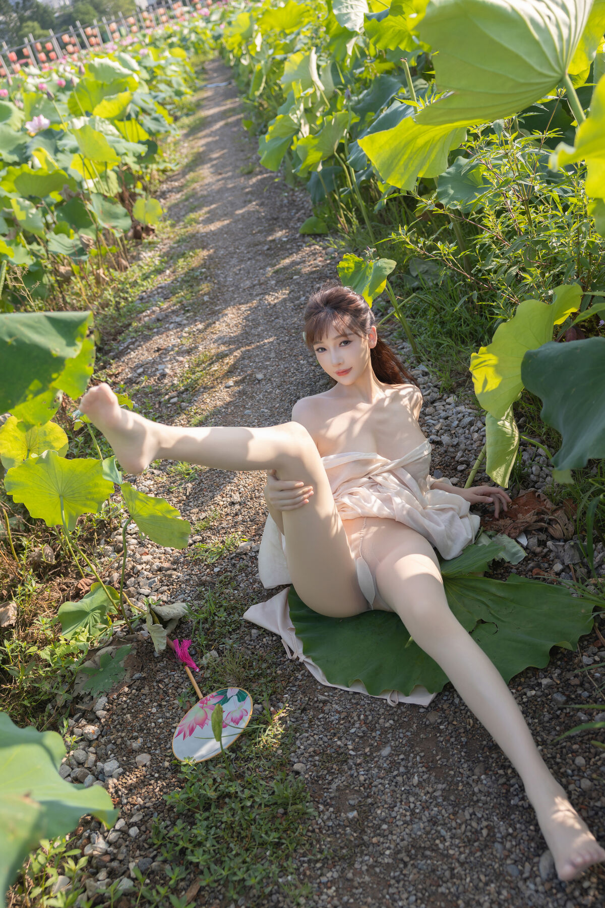 内购无水印 Lu Xuan Xuan 陆萱萱 - 秀人网模特 荷花 Part01