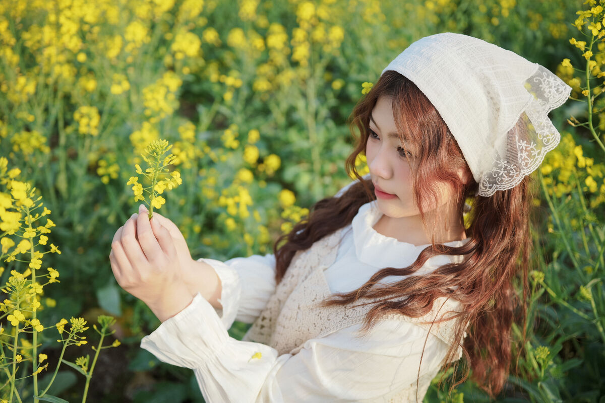 YiTuYu艺图语 Vol.10084 Jing Jing Yi