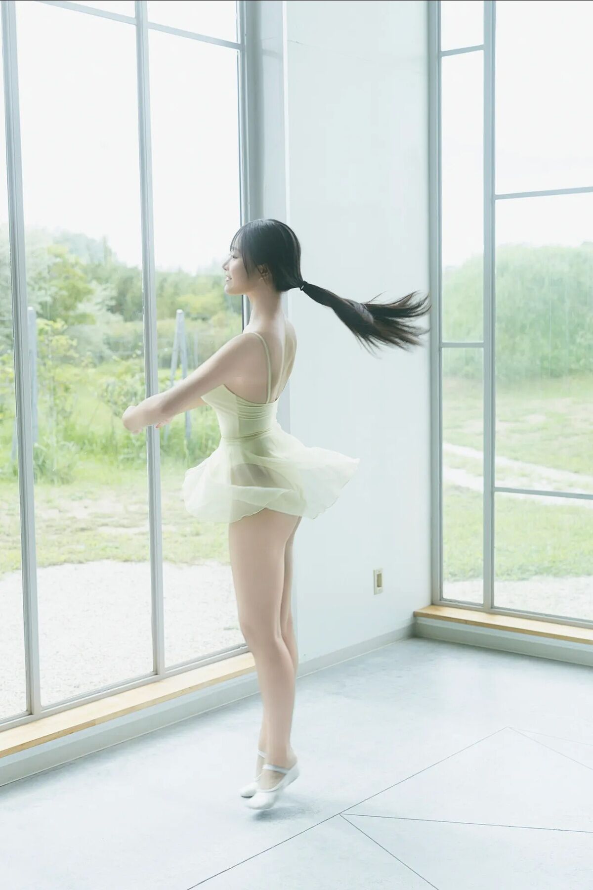 Momoha Takatsuru 高鶴桃羽 - FRIDAYデジタル写真集 ラブリースワン Vol.1