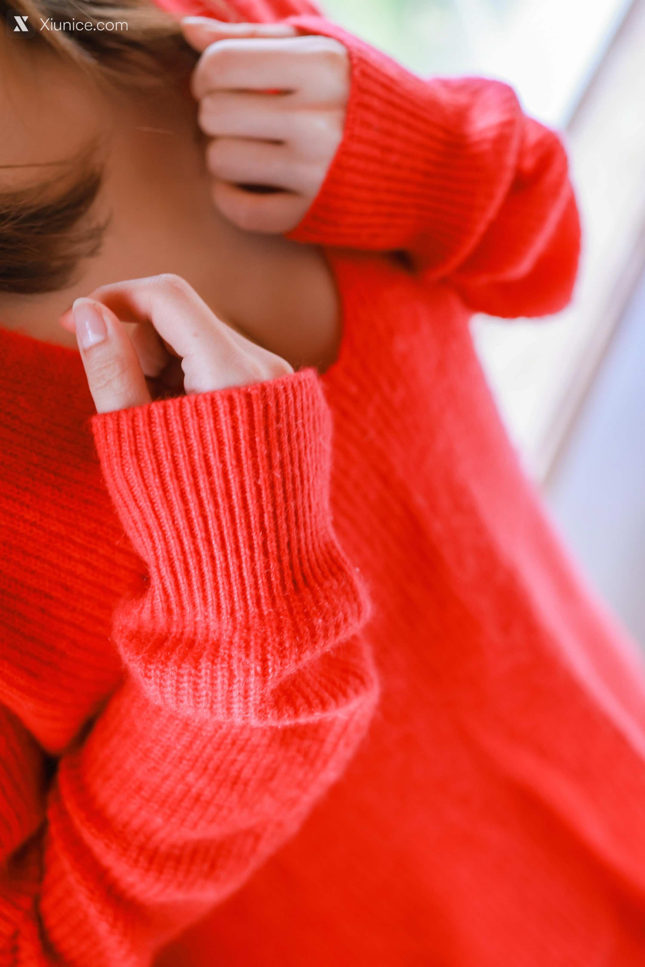 SweetBox – YOONVELY – SWTB Vol.26 – Santa Girl 4K