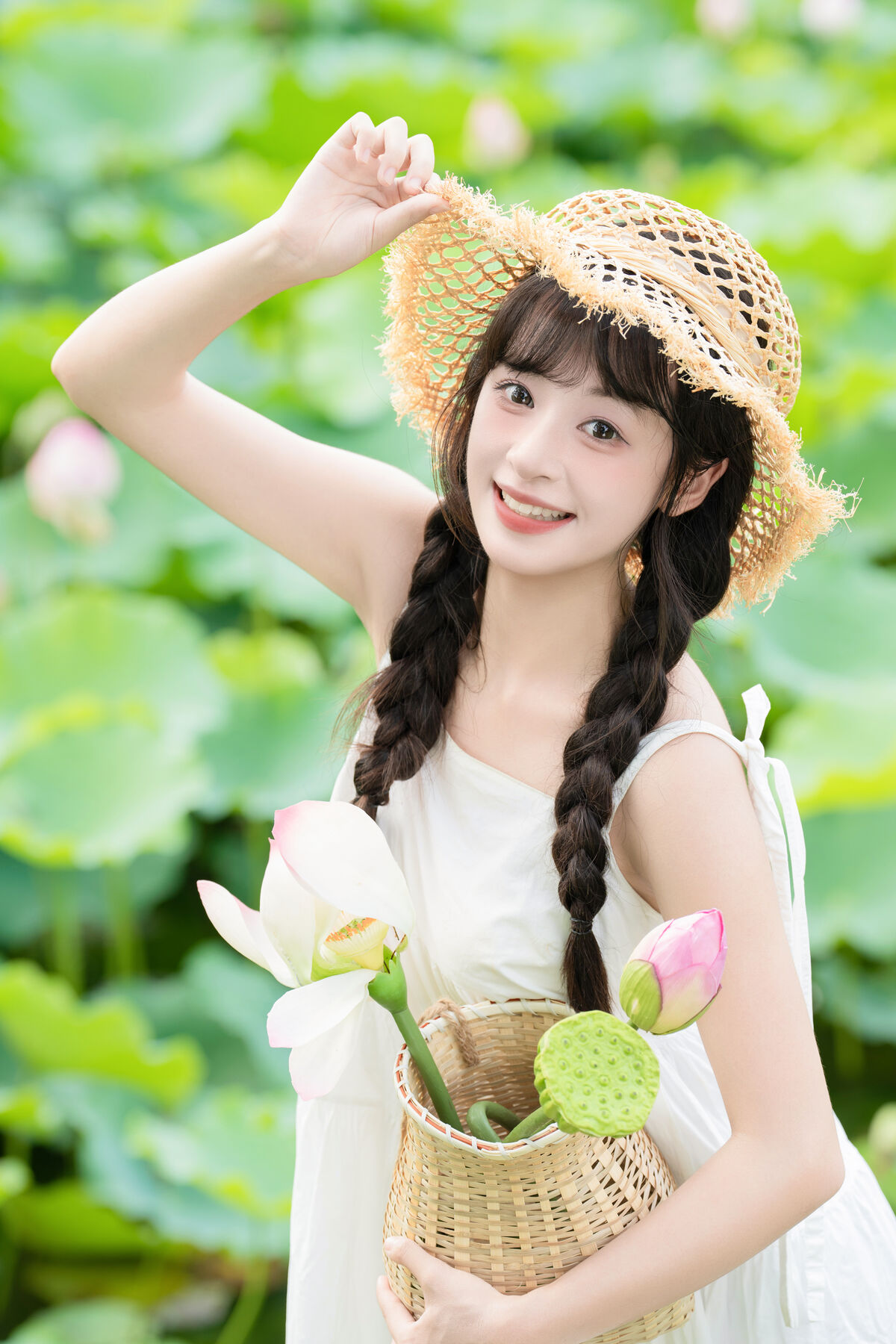 YiTuYu艺图语 Vol.10233 Xia Yu Xiao Nian