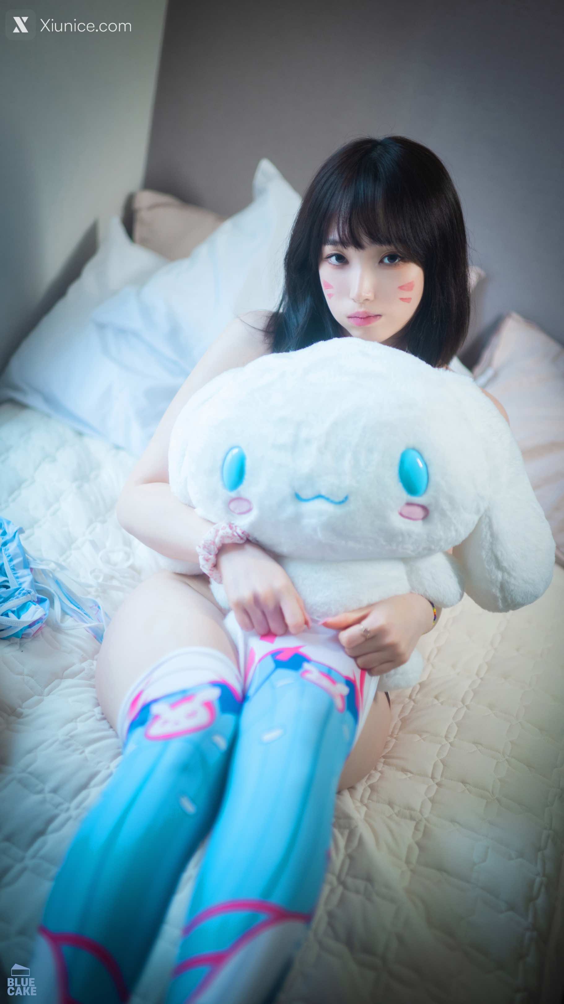 BLUECAKE Bambi (밤비) – Home Work 4K