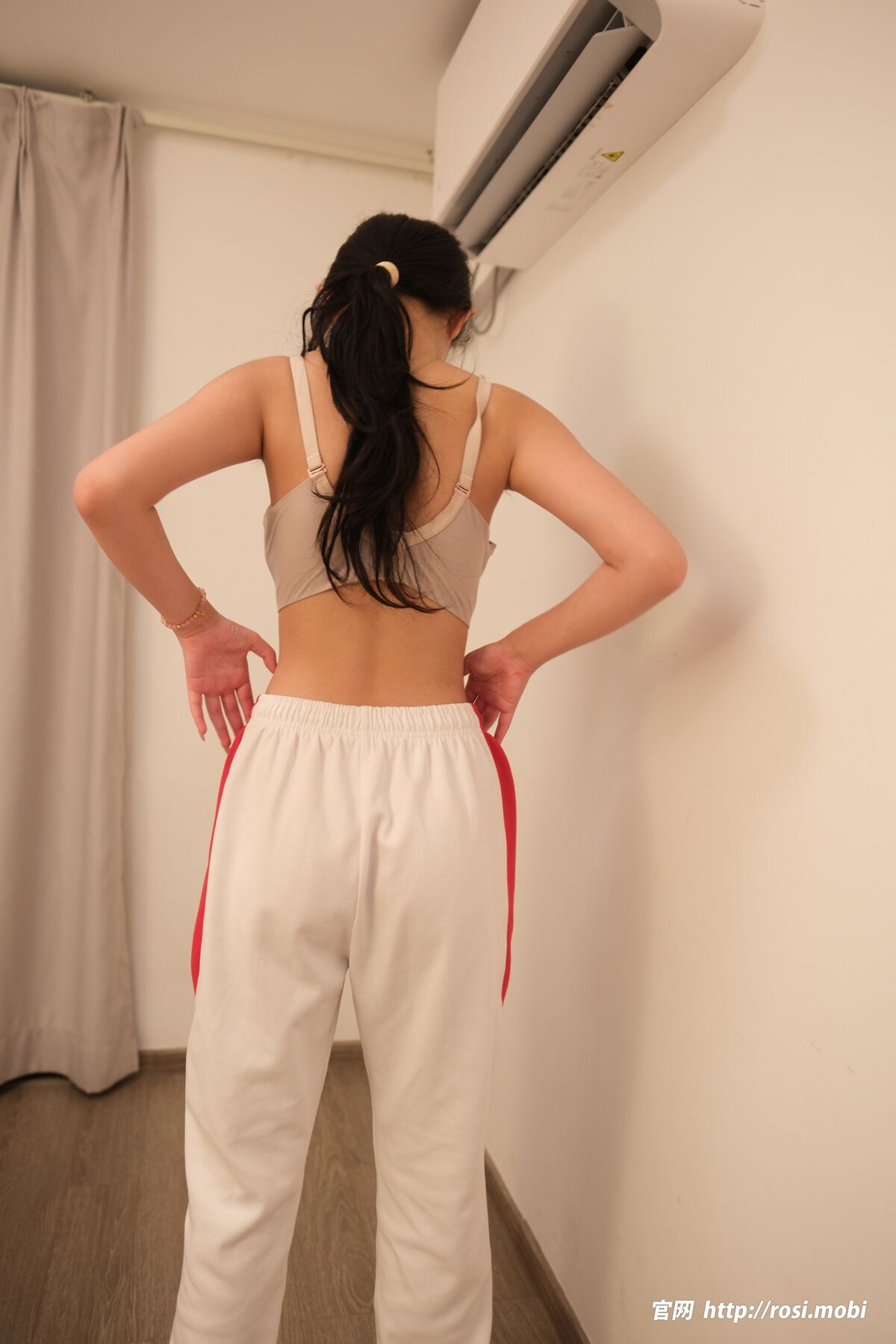 ROSI写真 2025.06.04 No.4930