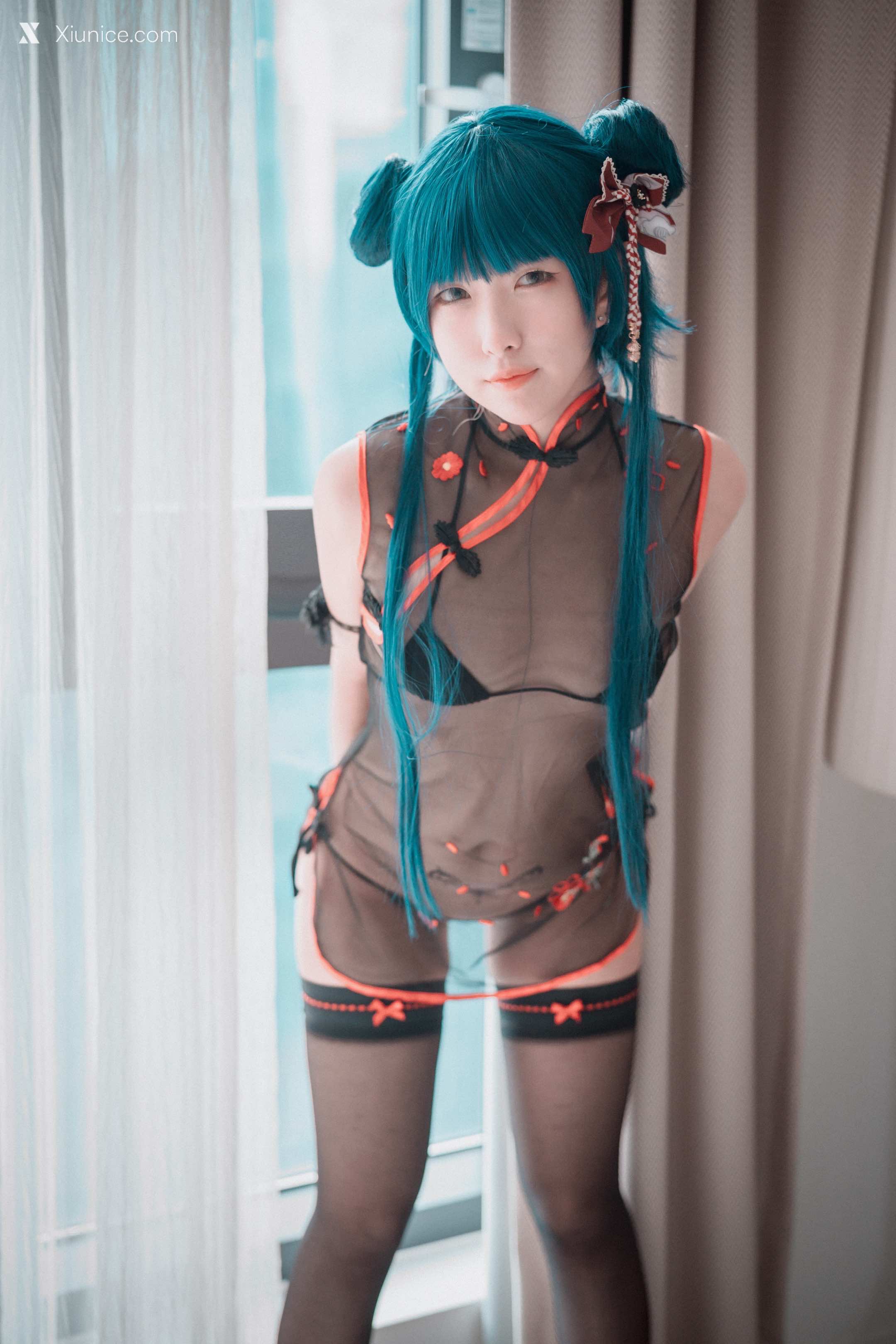 DJAWA Photo – Sonson (손손) – Sheer Qipao Girl 4K