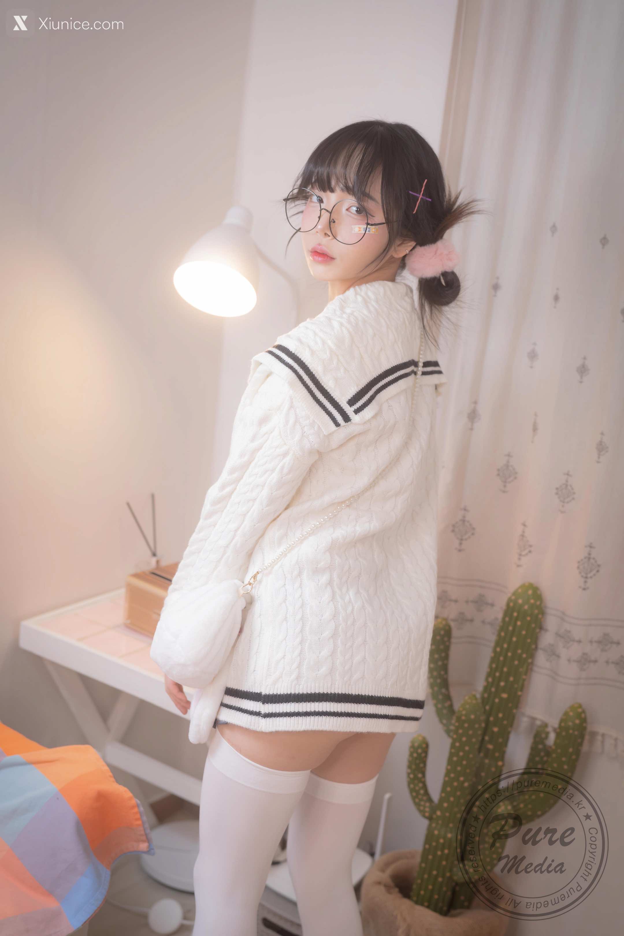 Pure Media Vol.276 Jelly (젤리) – Girl Trapped in a Rooftop Room 4K