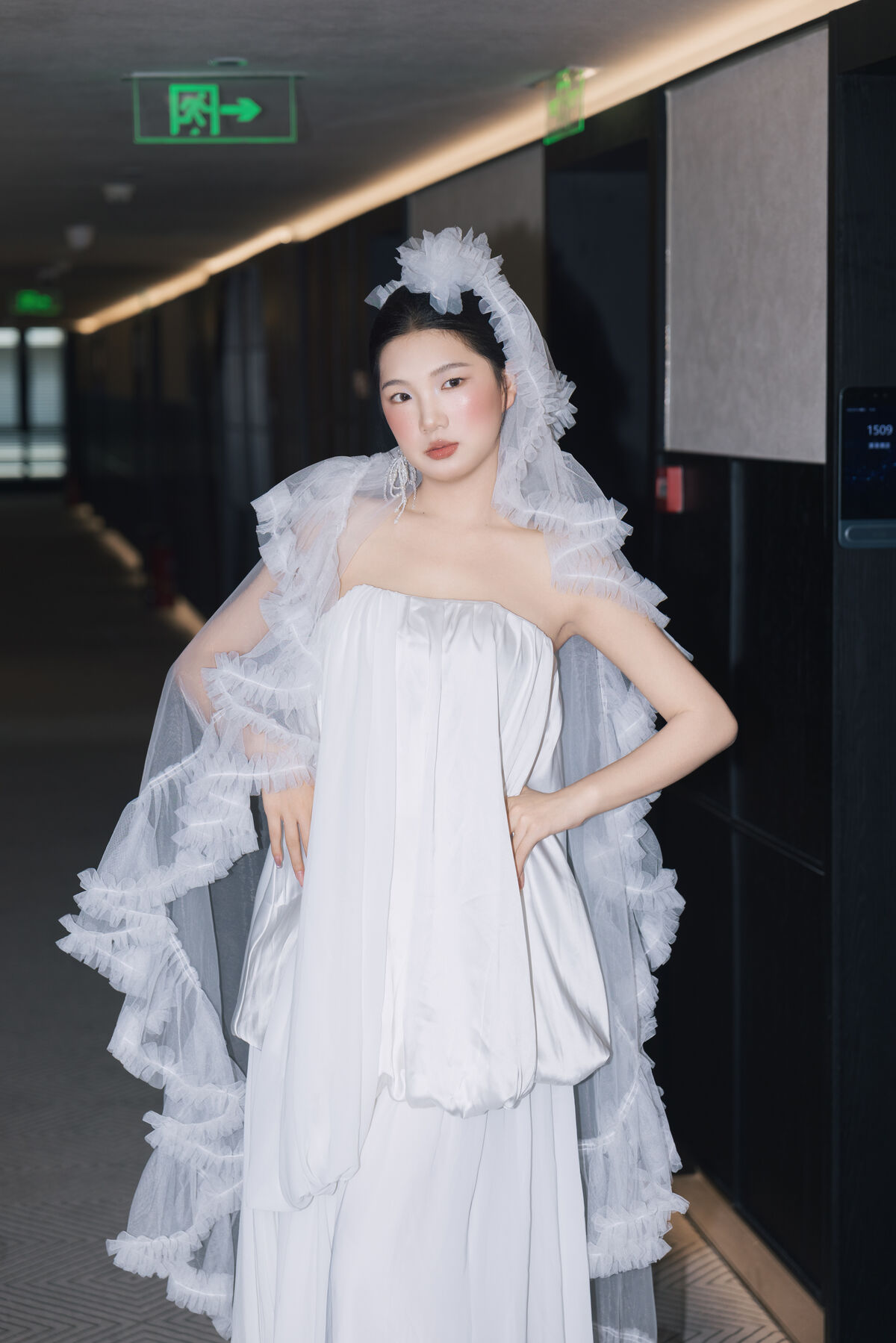 YiTuYu艺图语 Vol.10175 Yi Bei Yang Zhi