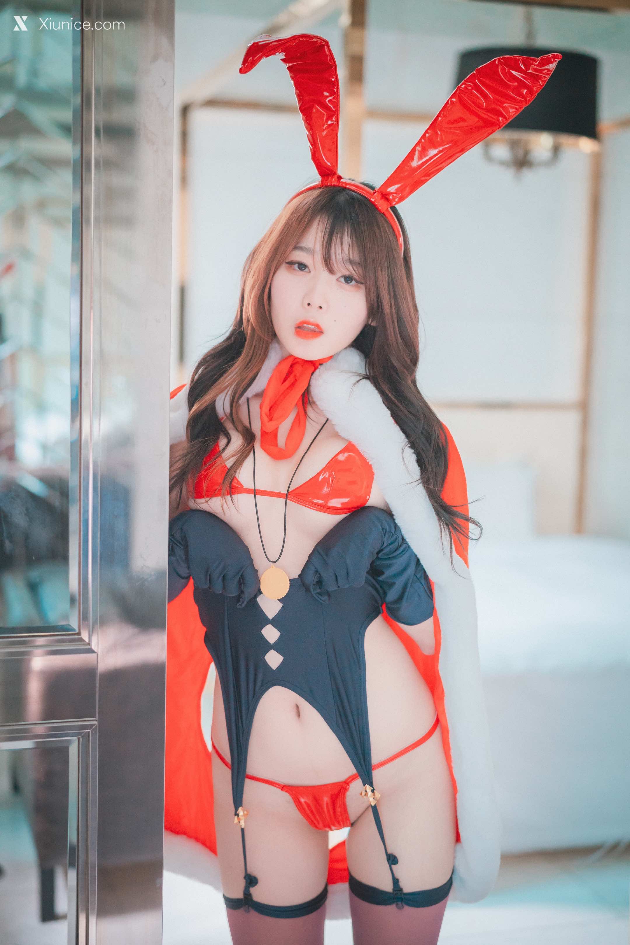 DJAWA Photo – Zia (지아) – Christmas Special 4K