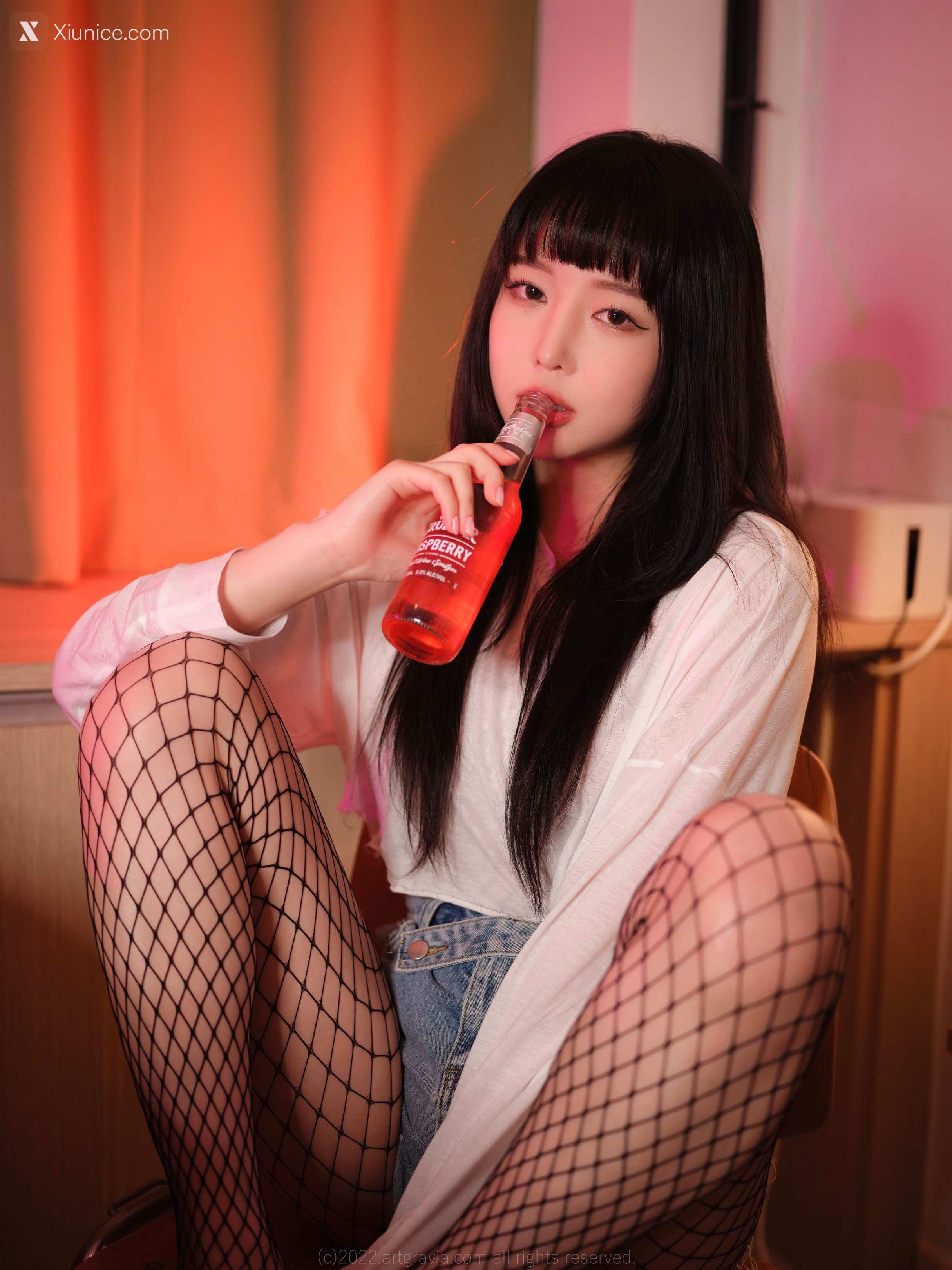 Artgravia Vol.413 Parkhaag (박하악) 4K