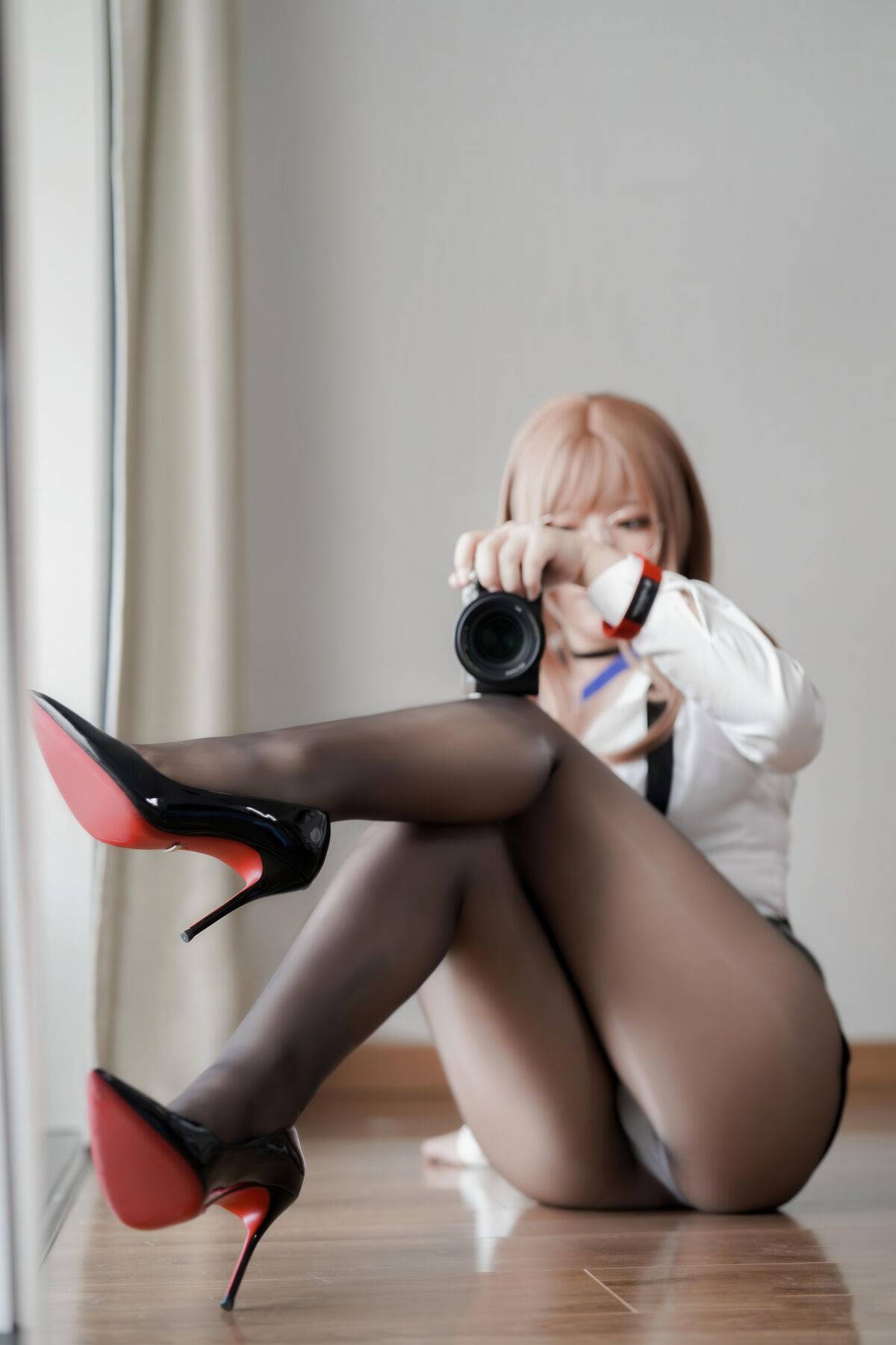 Coser@半半子 - Nikke胜利女神 艾玛秘书