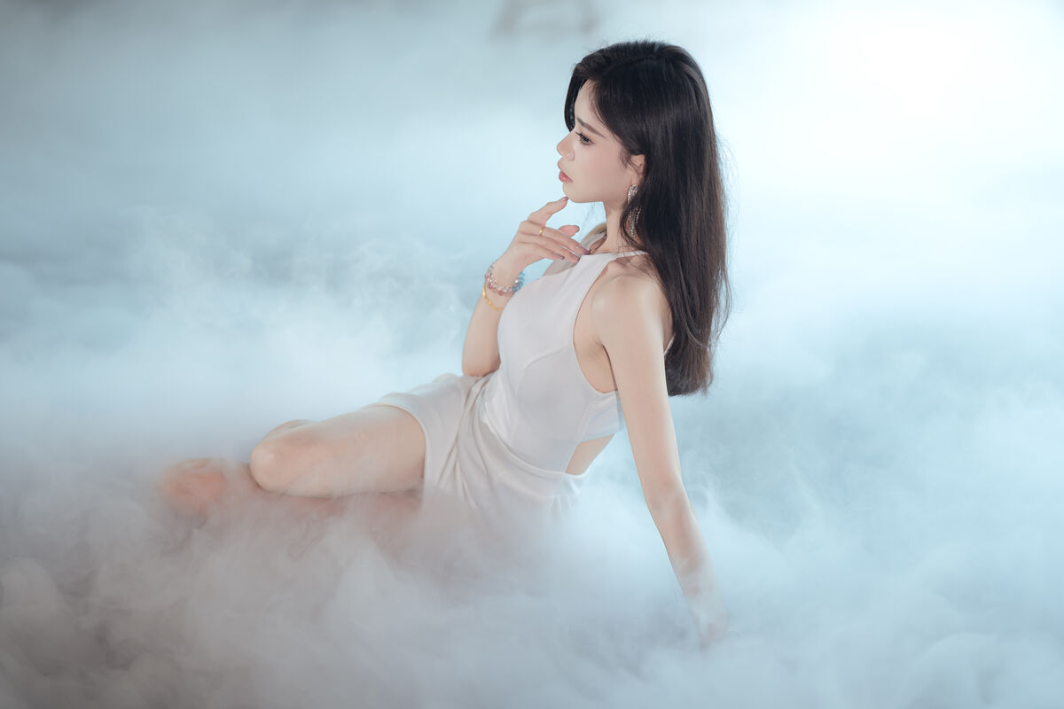 YiTuYu艺图语 Vol.10032 Lu Lu