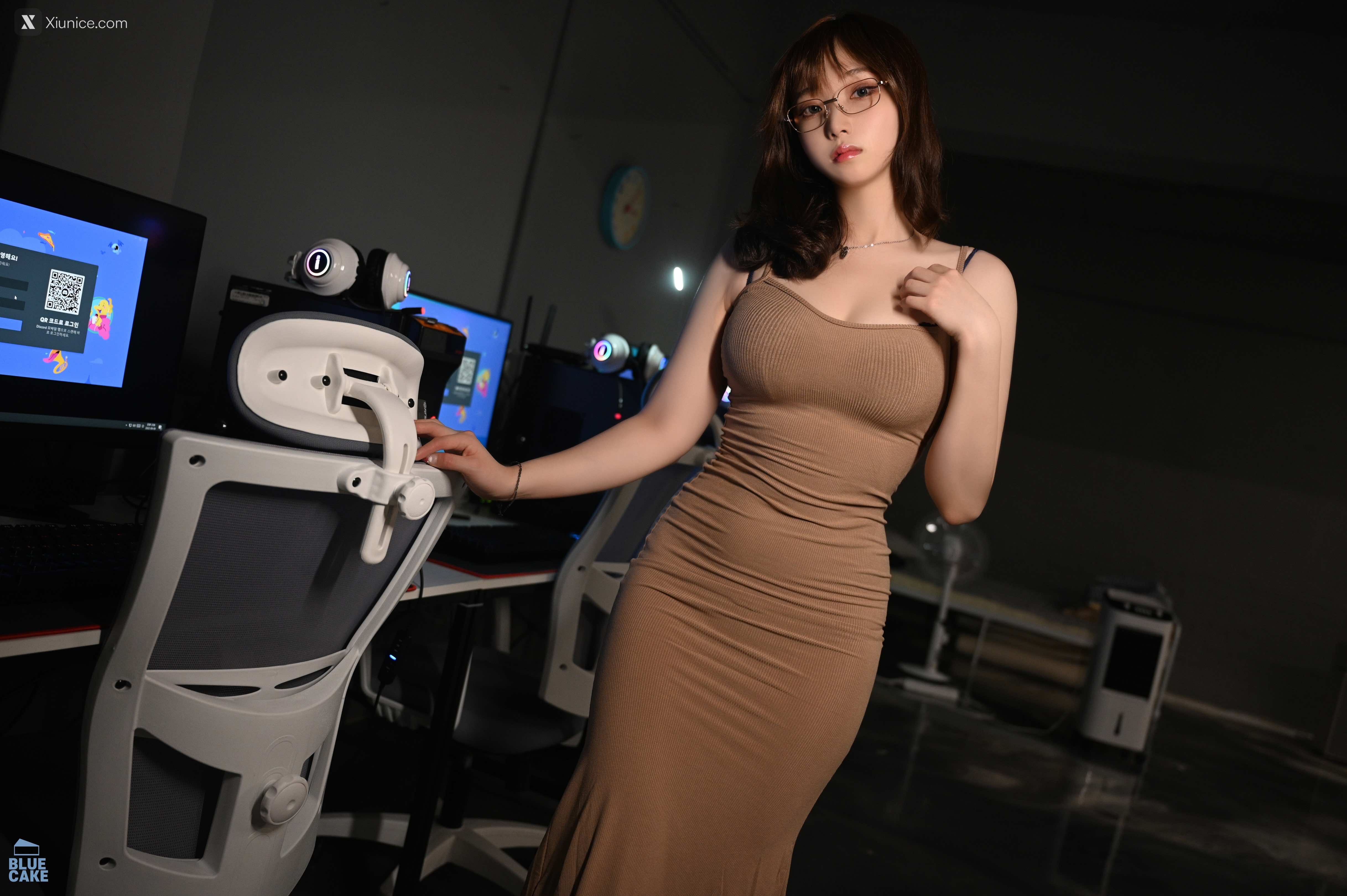 BLUECAKE Bambi (보미) – PC Room Alba 4K