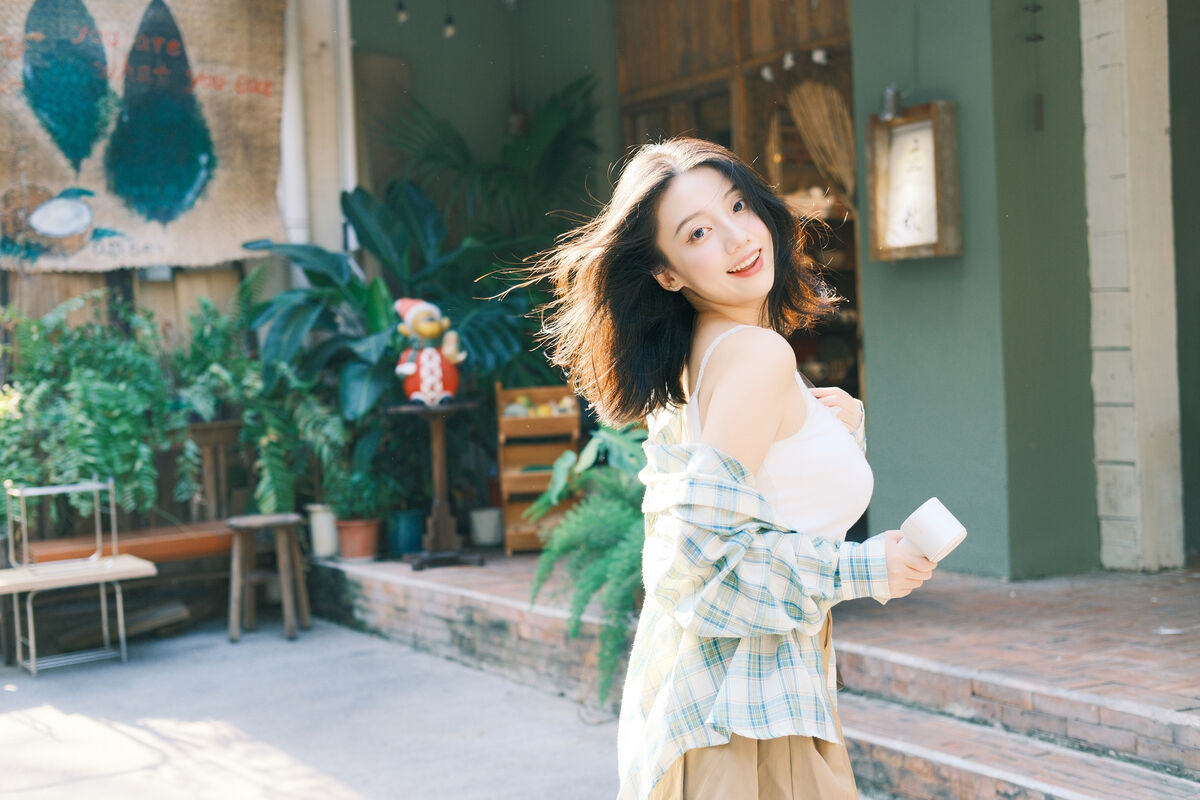 YiTuYu艺图语 Vol.10183 Chao Ku Xiao Wang Zi