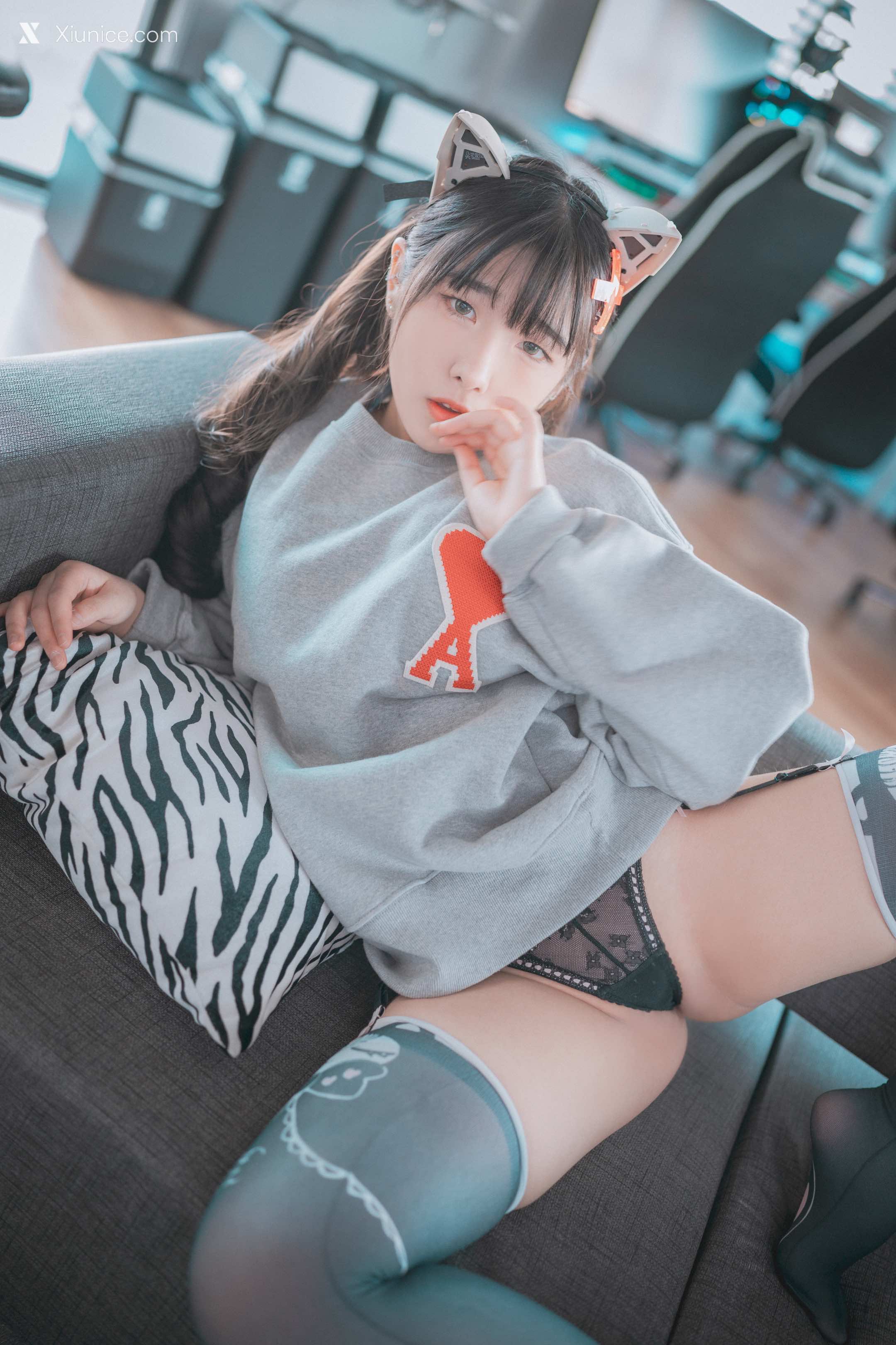 DJAWA Photo – Sonson (손손) – “Plug Me In” 4K