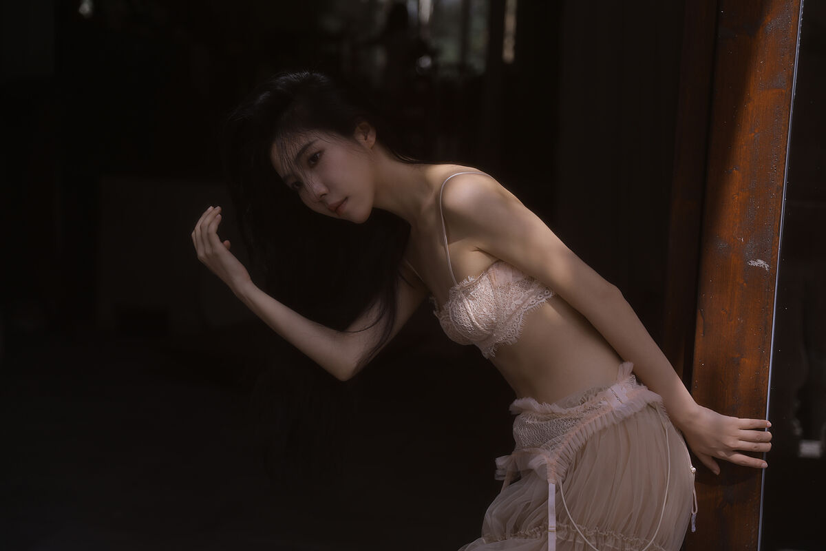 YiTuYu艺图语 Vol.10091 Wendy Yuan Zi Mo Te