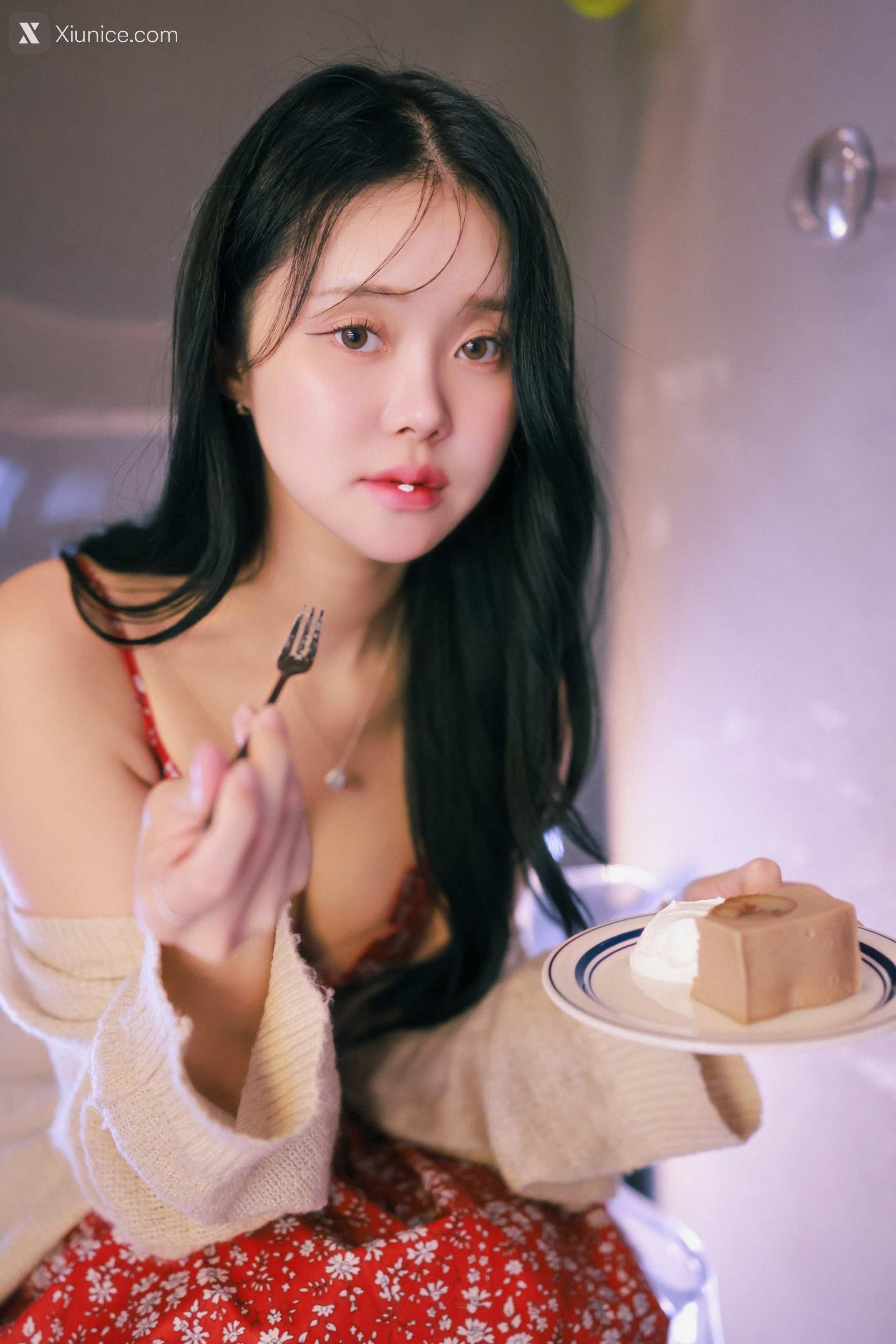 SweetBox – Inah (이나) – Mini 4K