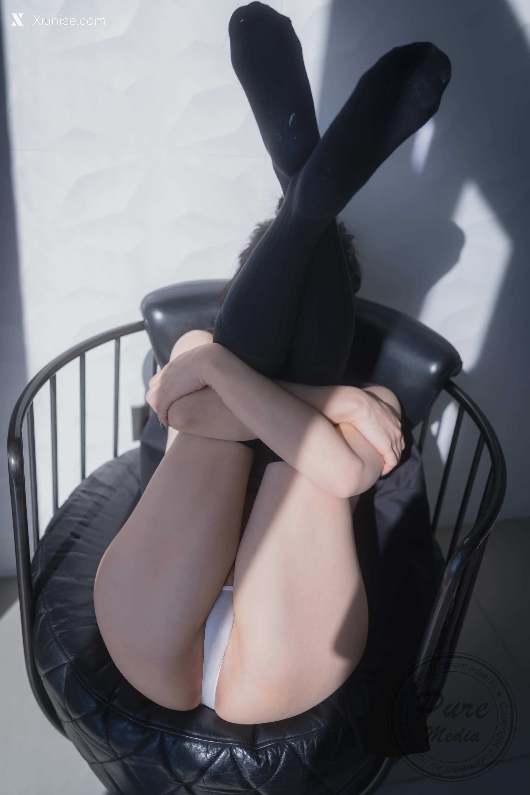 Pure Media Vol.262 Jelly (젤리) – Is Watching Ero Animation 4K