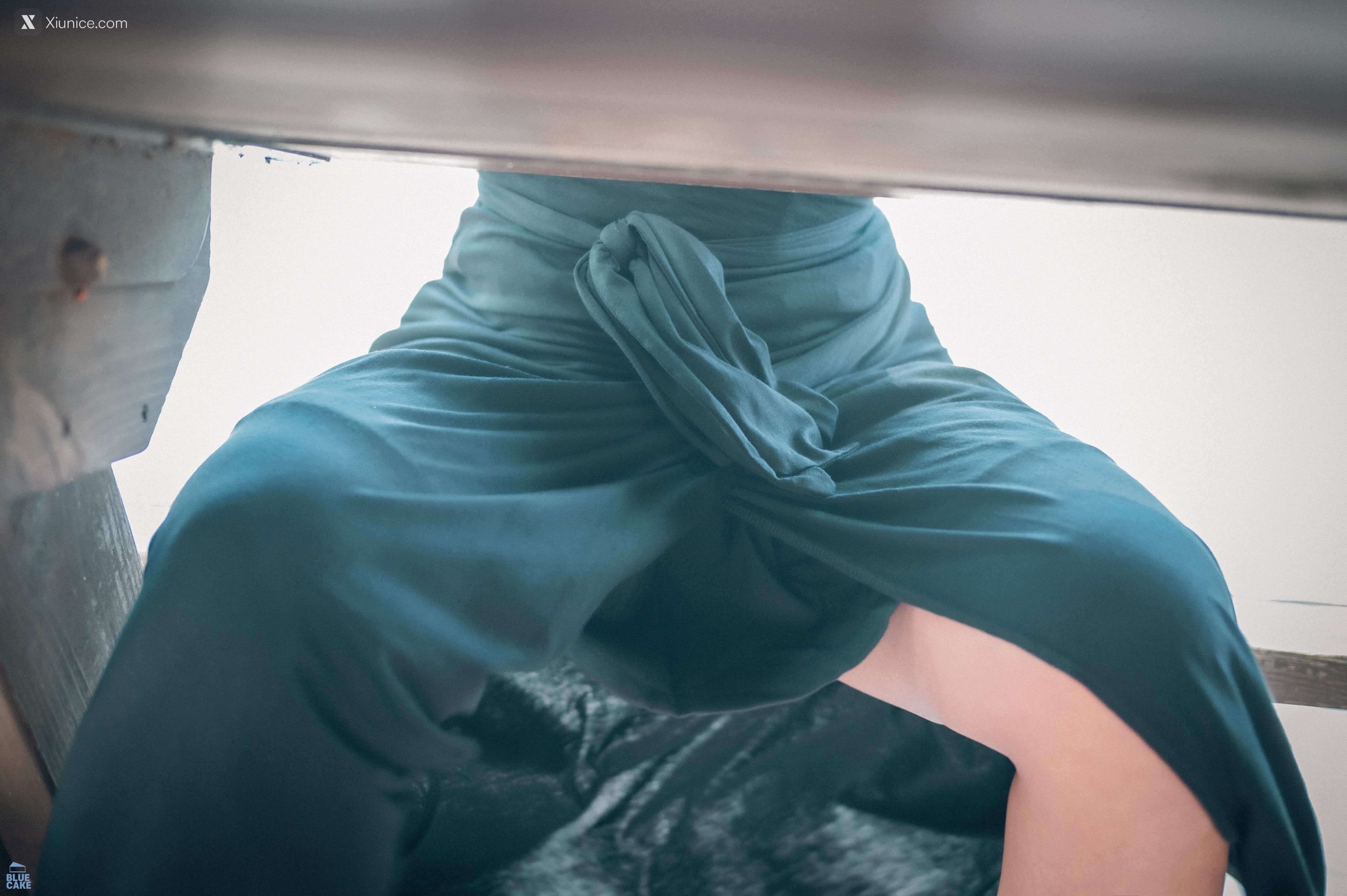 BLUECAKE Booty Queen – Walk in The Park 4K