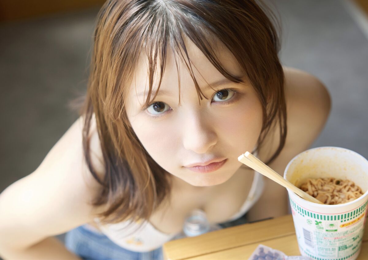 Runa Ichinose 一ノ瀬瑠菜 - BRODYデジタル写真集 一緒に入ろ