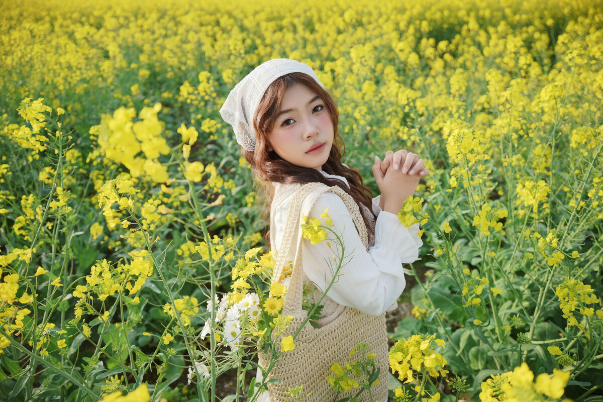 YiTuYu艺图语 Vol.10084 Jing Jing Yi