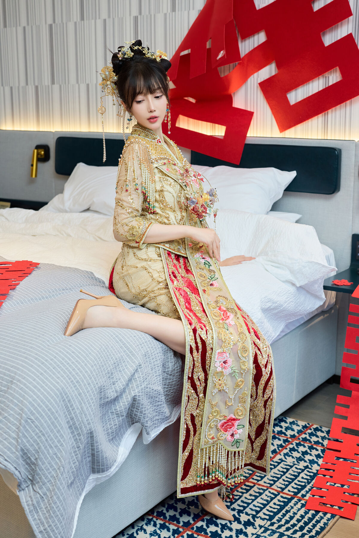 内购无水印 Yue Er Yue Er 玥儿玥er - 秀人网模特 性感秀禾服