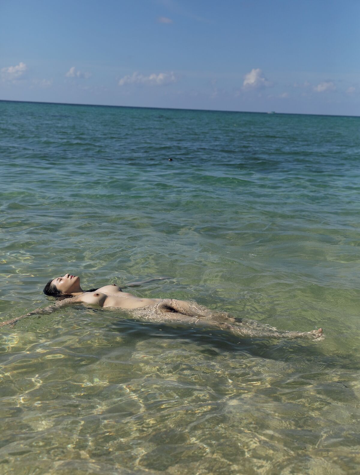 Someya Yuka 染谷有香 - 電子版だけの特典カットつき 写真集 Get into me Part01