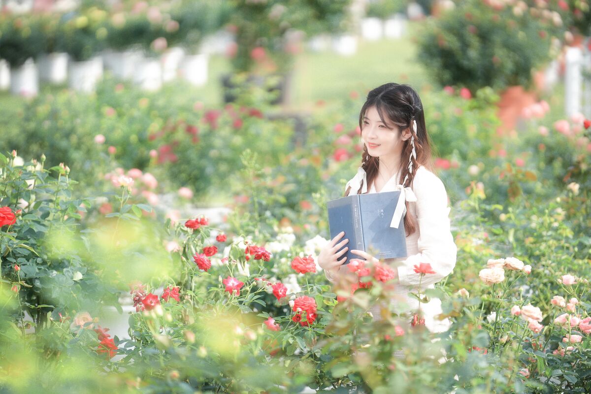 YiTuYu艺图语 Vol.10080 Wo De Xiao Zhu Li